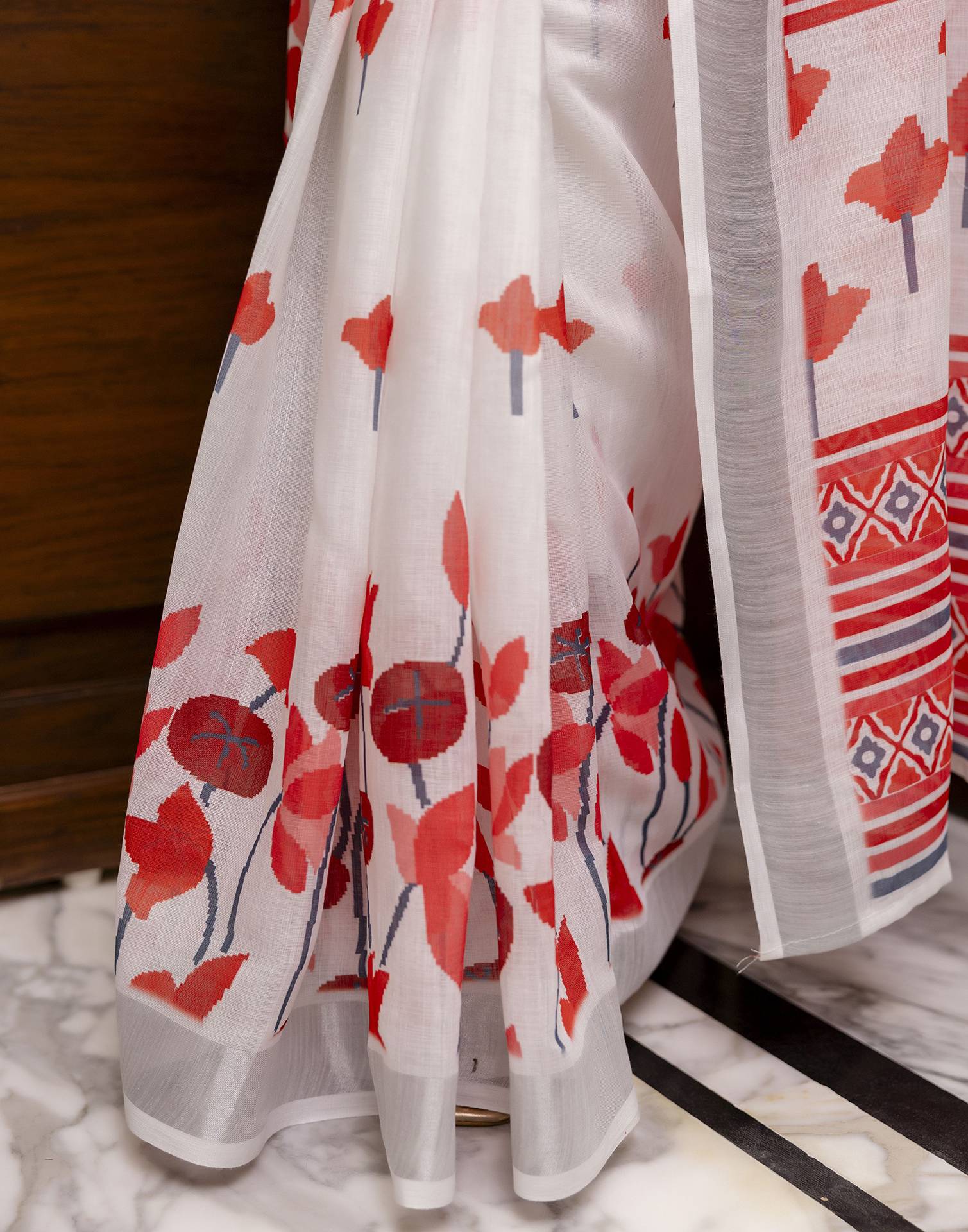 White Linen Floral Printed Saree