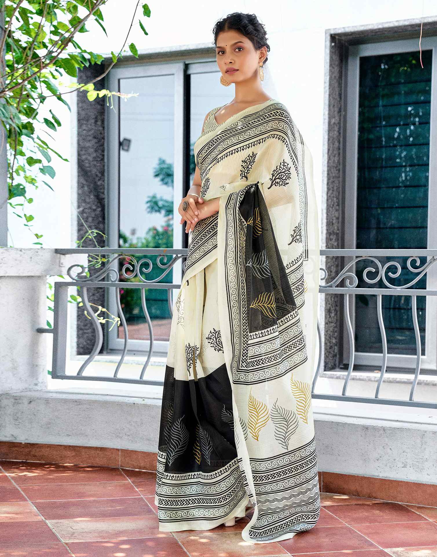Off White Cotton Blend Printed Saree