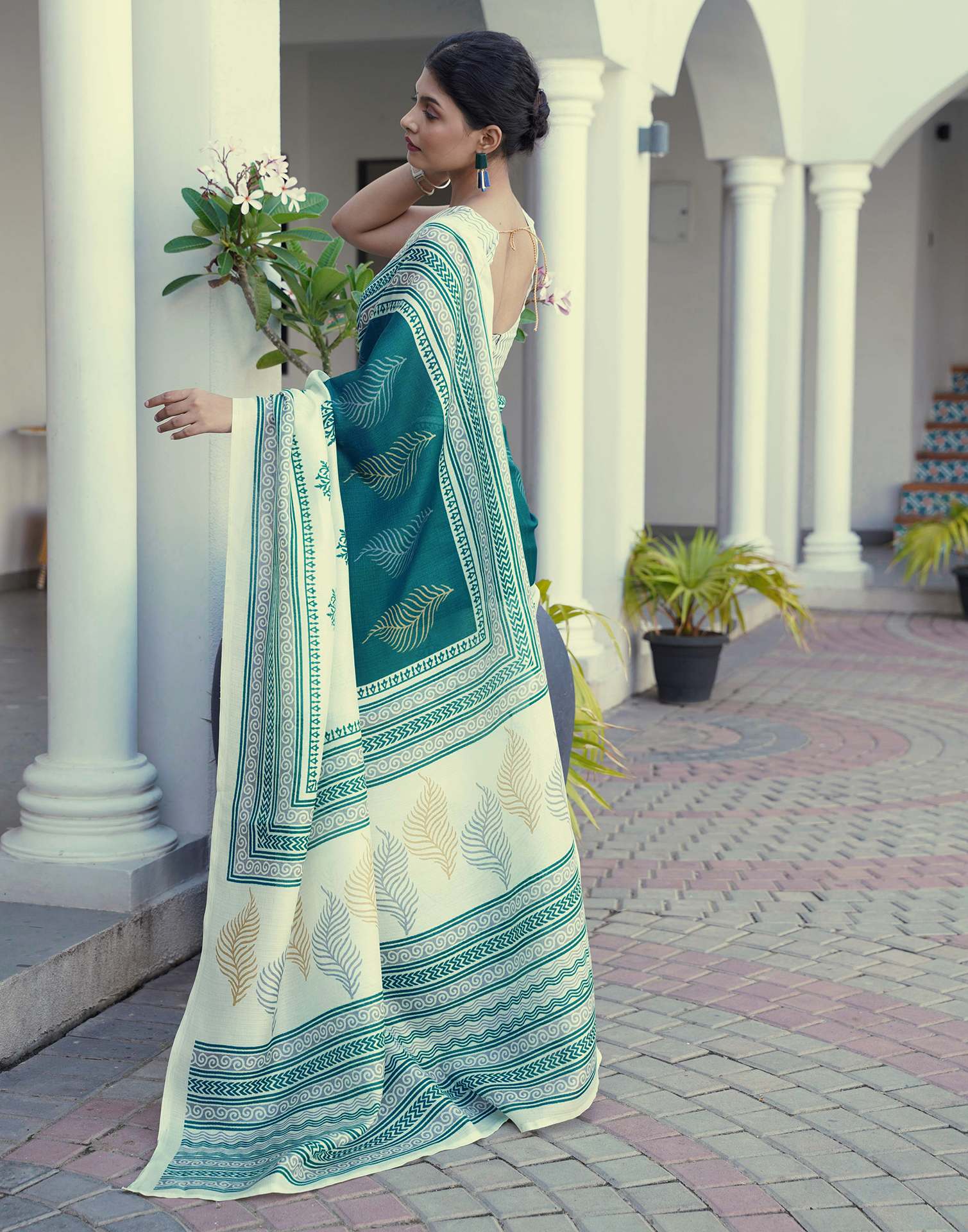 Off White Cotton Blend Printed Saree