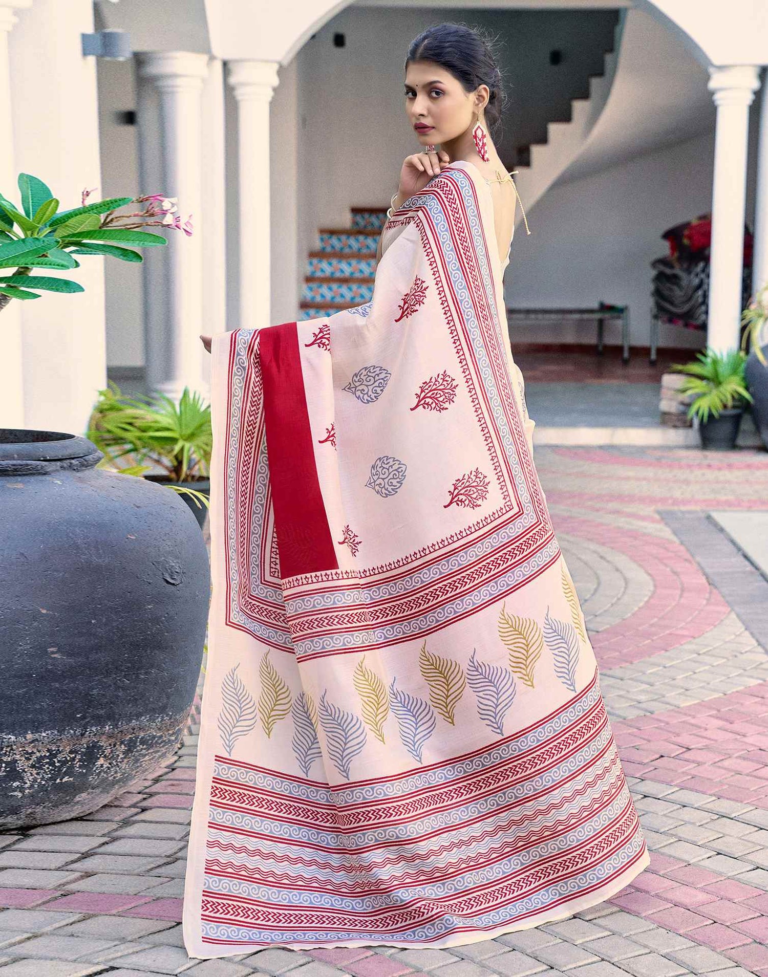 Off White Cotton Blend Printed Saree