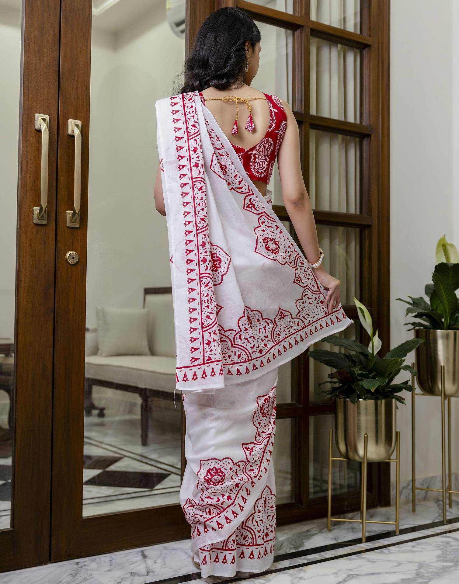 White Cotton Printed Saree