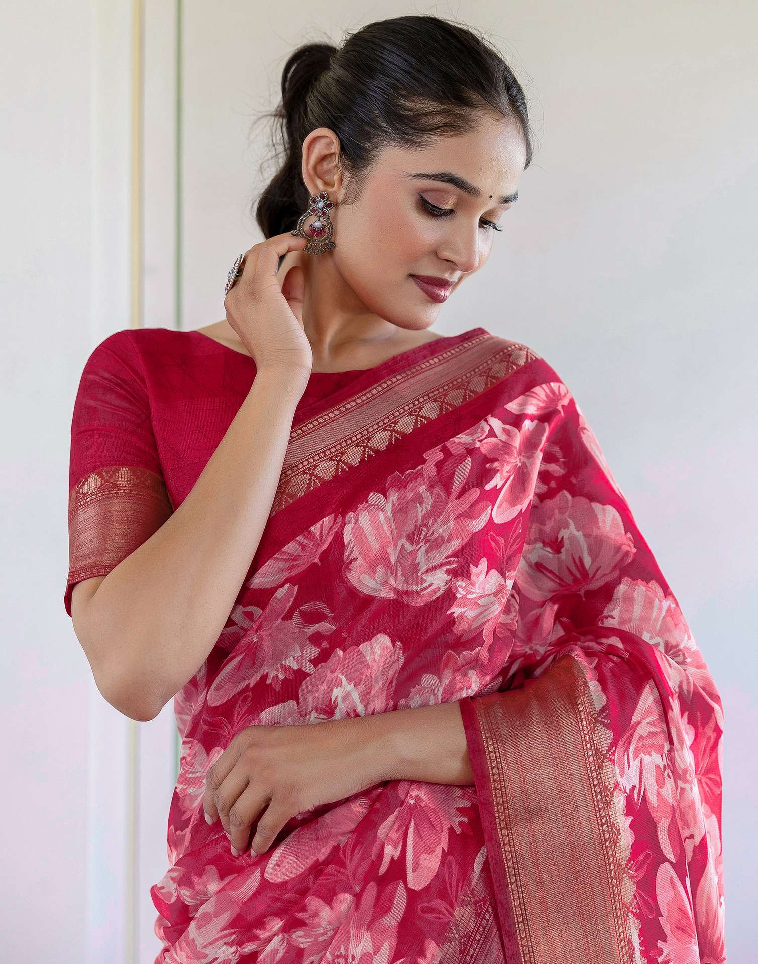 Rani Pink Cotton Blend Floral Printed Saree