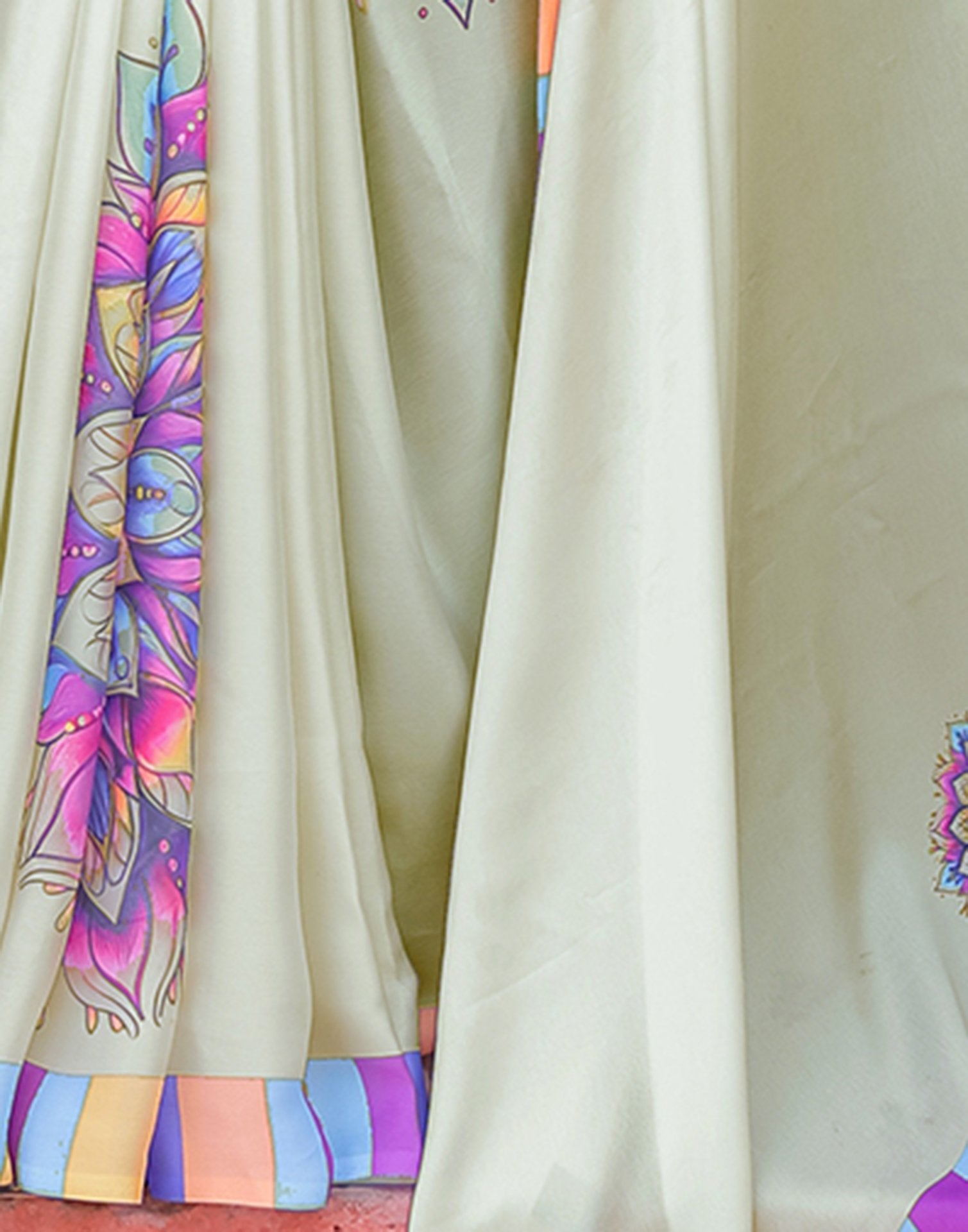 Handsfree Off White Satin Printed Saree