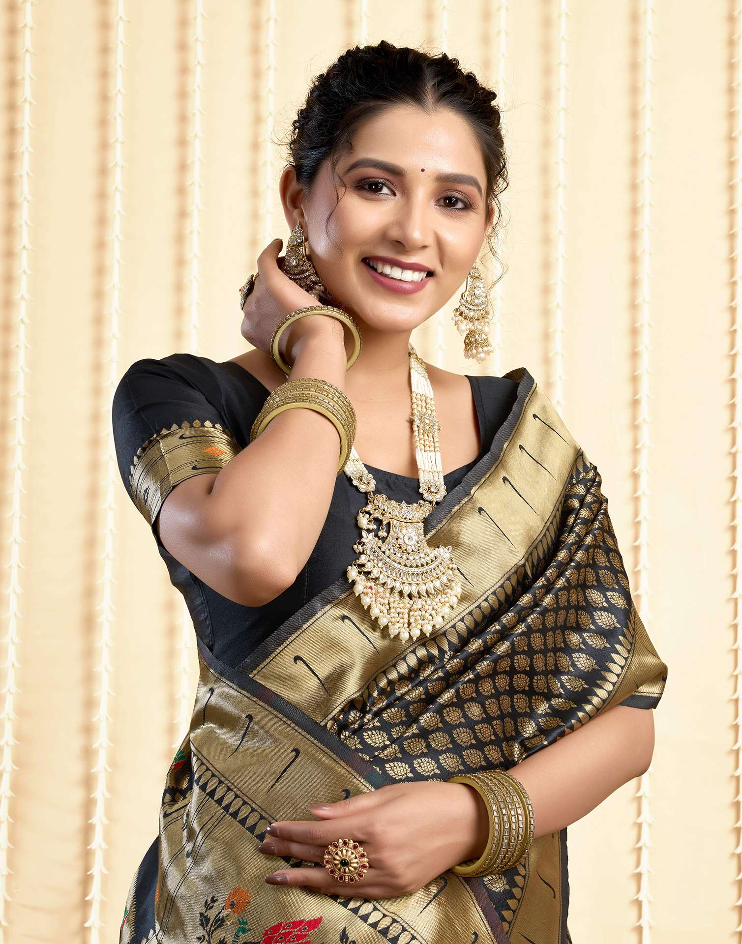 Black Silk Woven Paithani Saree