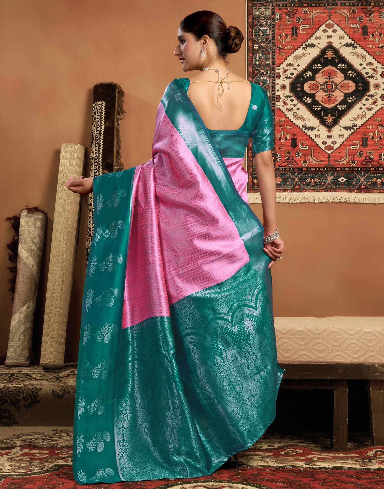 Pink Silk Woven Kanjivaram Saree