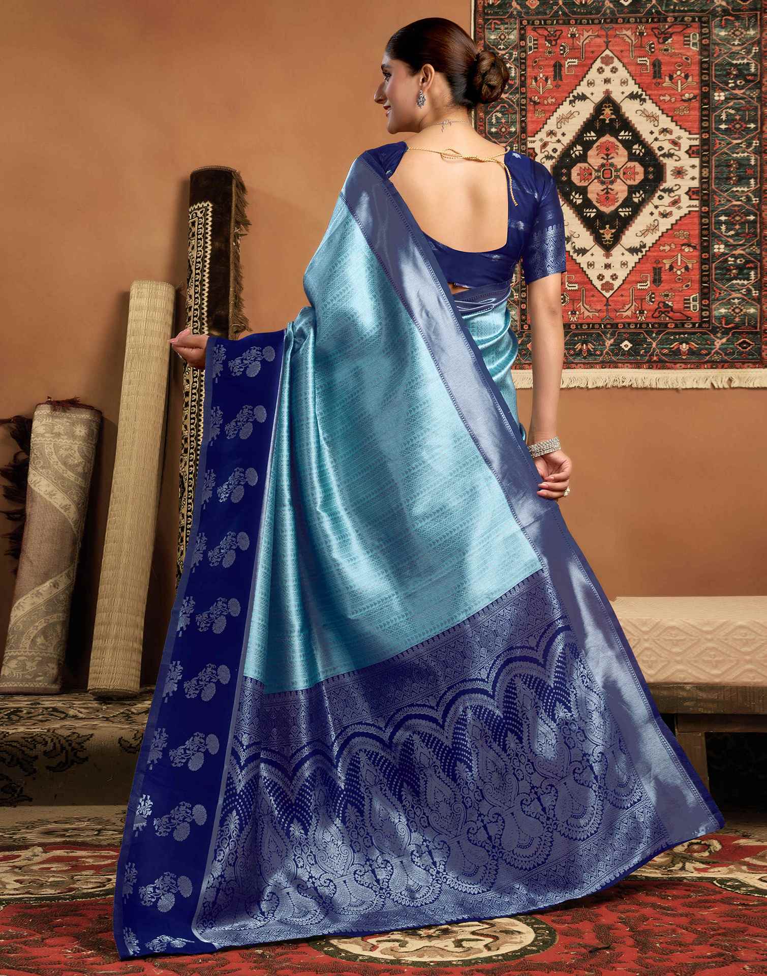 Turquoise Silk Woven Kanjivaram Saree