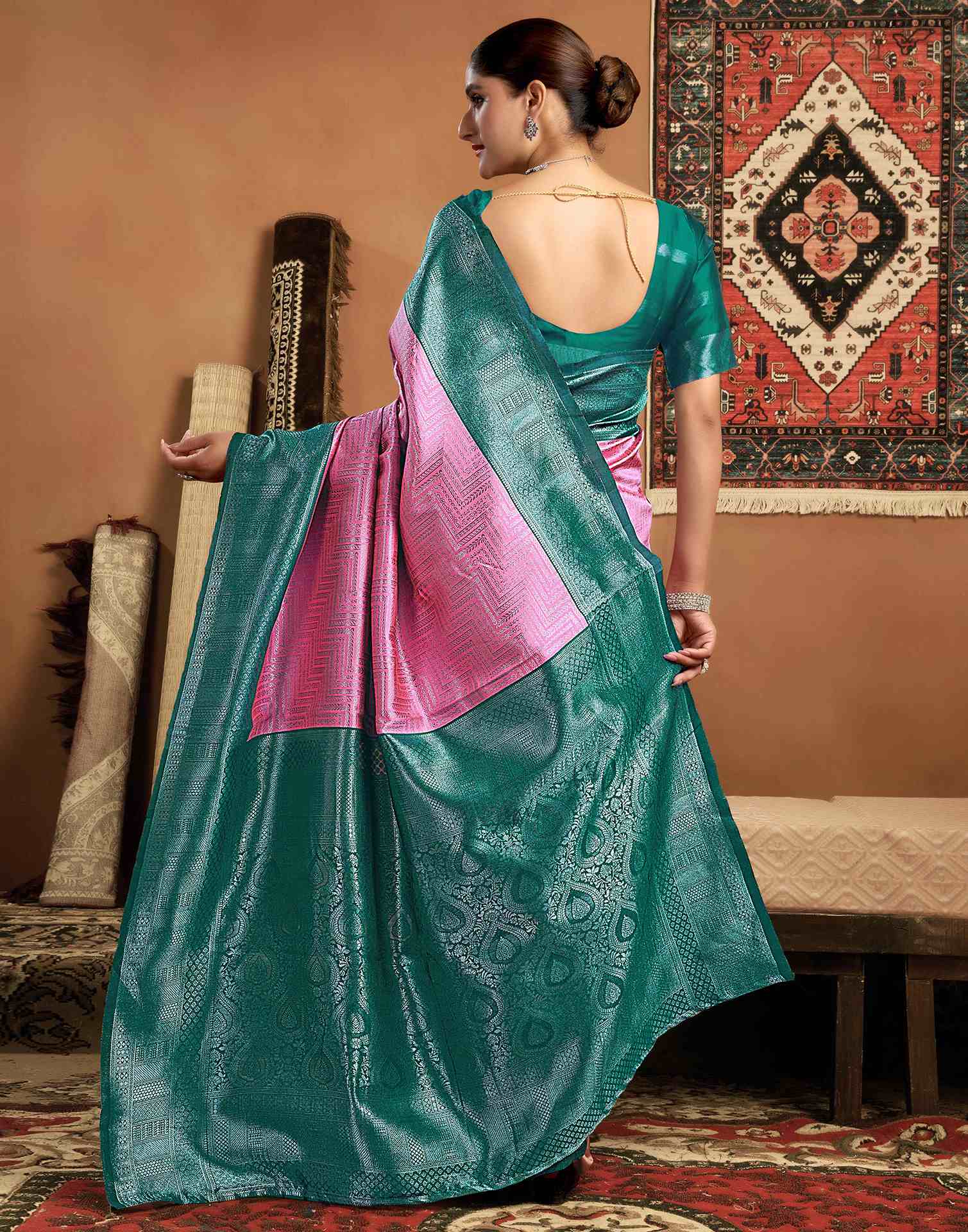 Pink Silk Woven Kanjivaram Saree