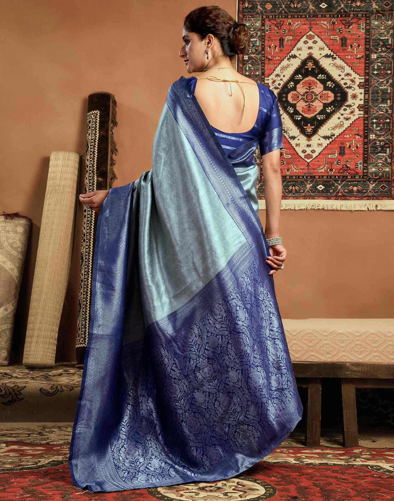 Grey Silk Woven Kanjivaram Saree