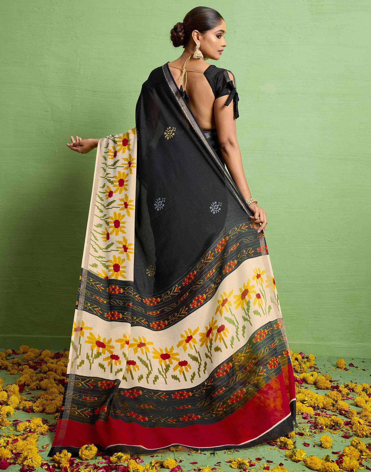 Black Silk Zari Floral Printed Saree