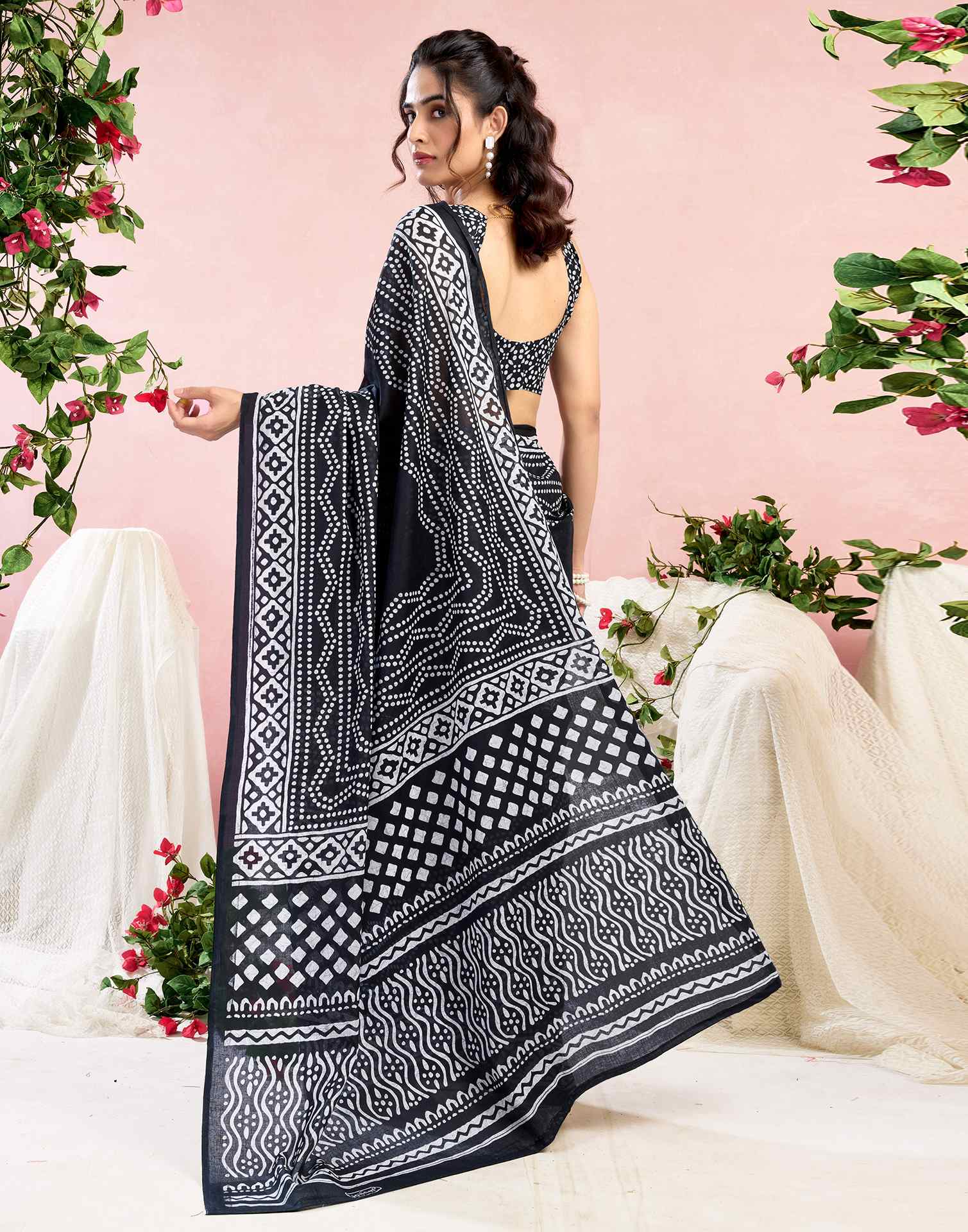 Black Cotton Printed Saree