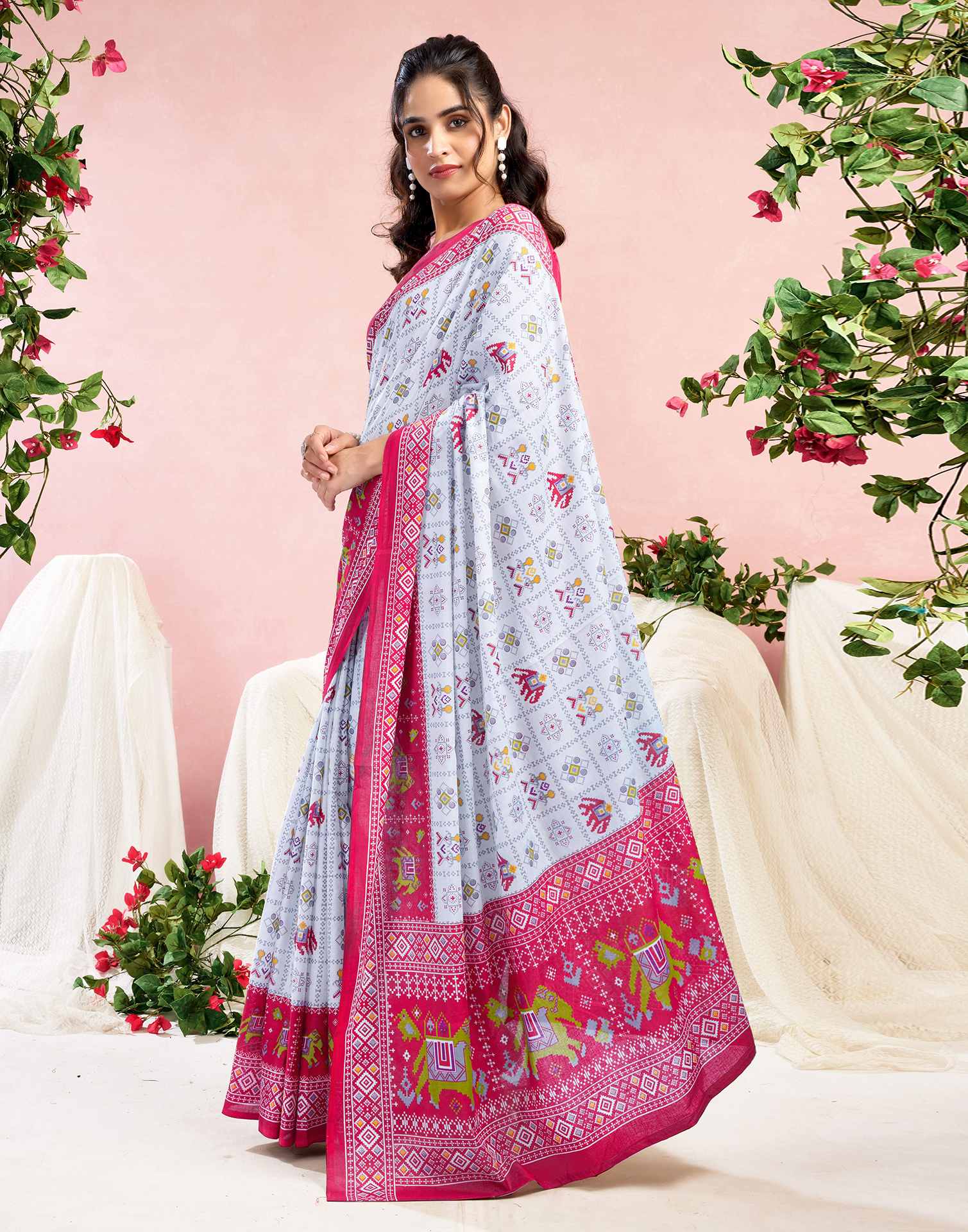 White Cotton Printed Saree