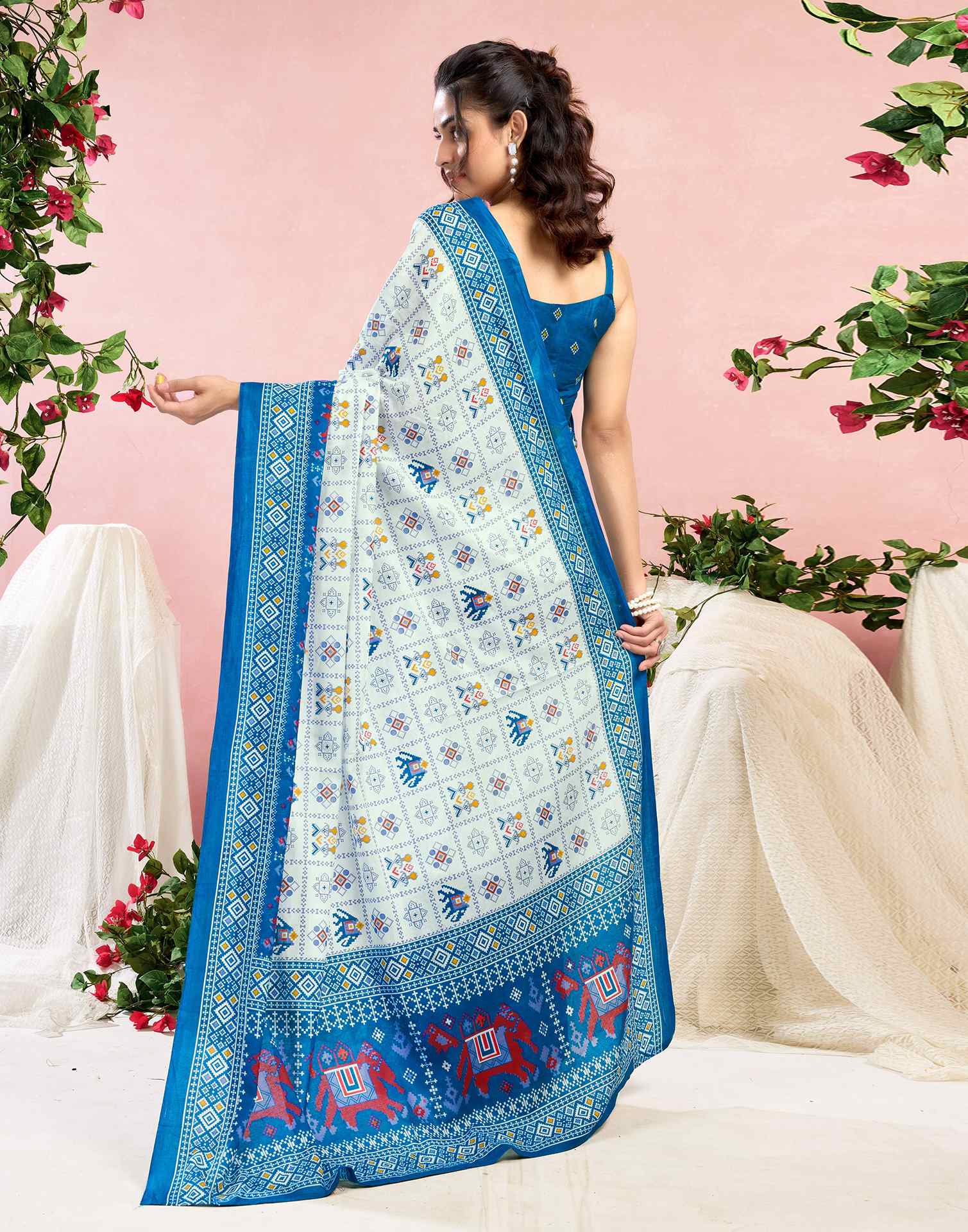 White Cotton Printed Saree