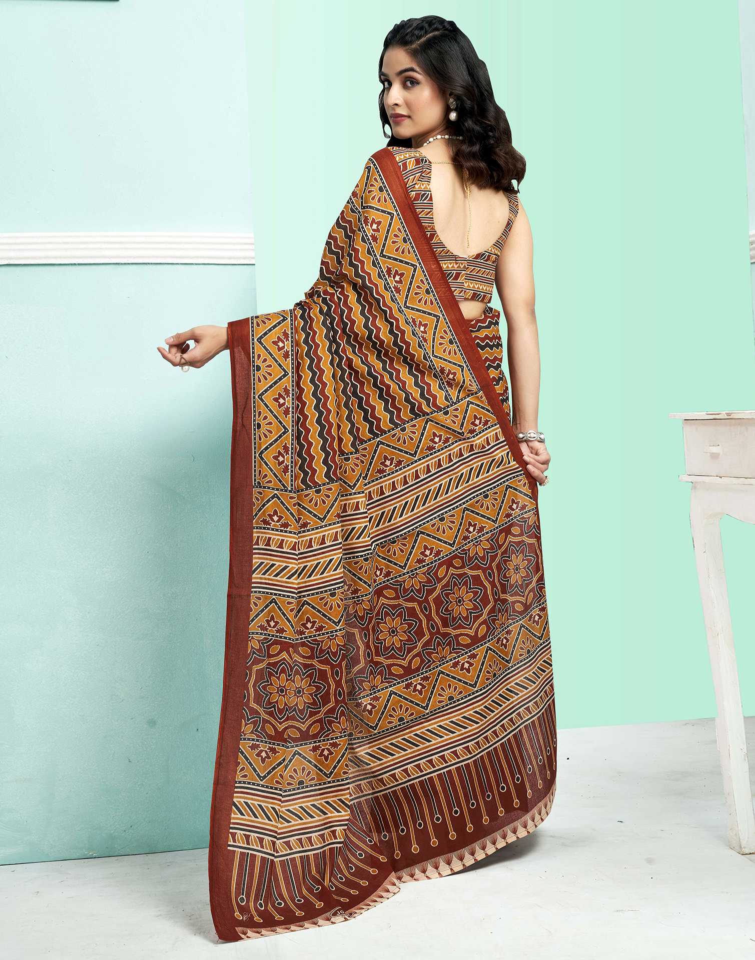 Brown Cotton Printed Saree