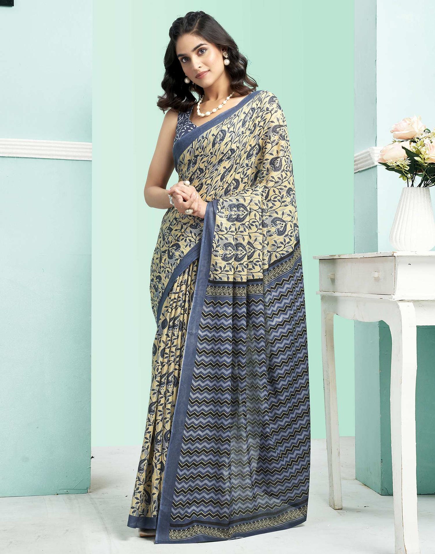 Grey Cotton Printed Saree
