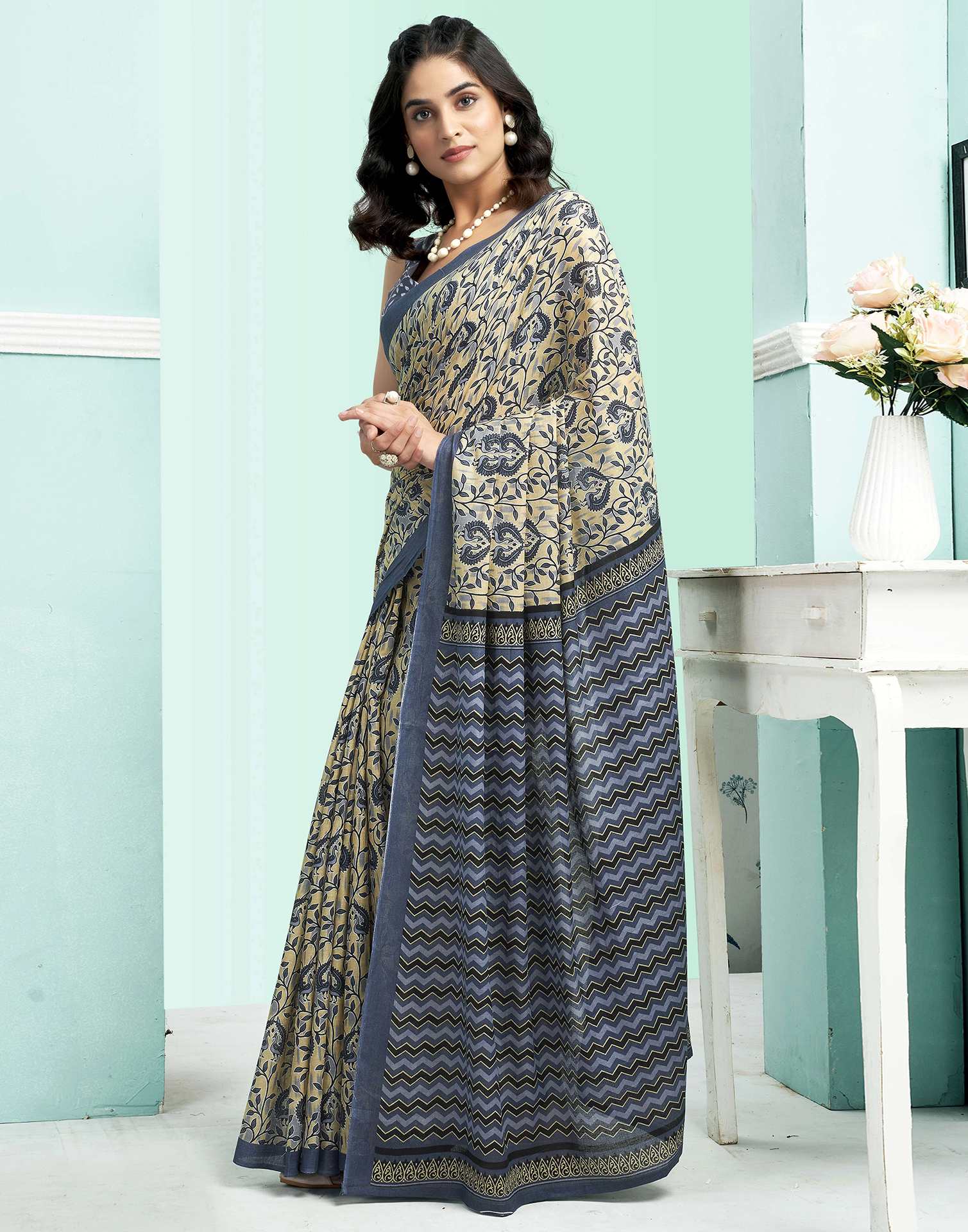 Grey Cotton Printed Saree
