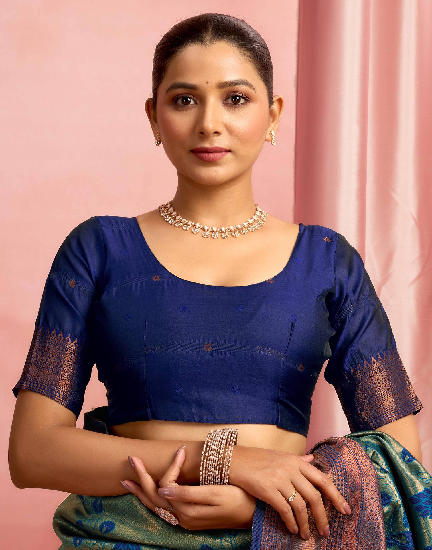 Rama Green Silk Woven Saree