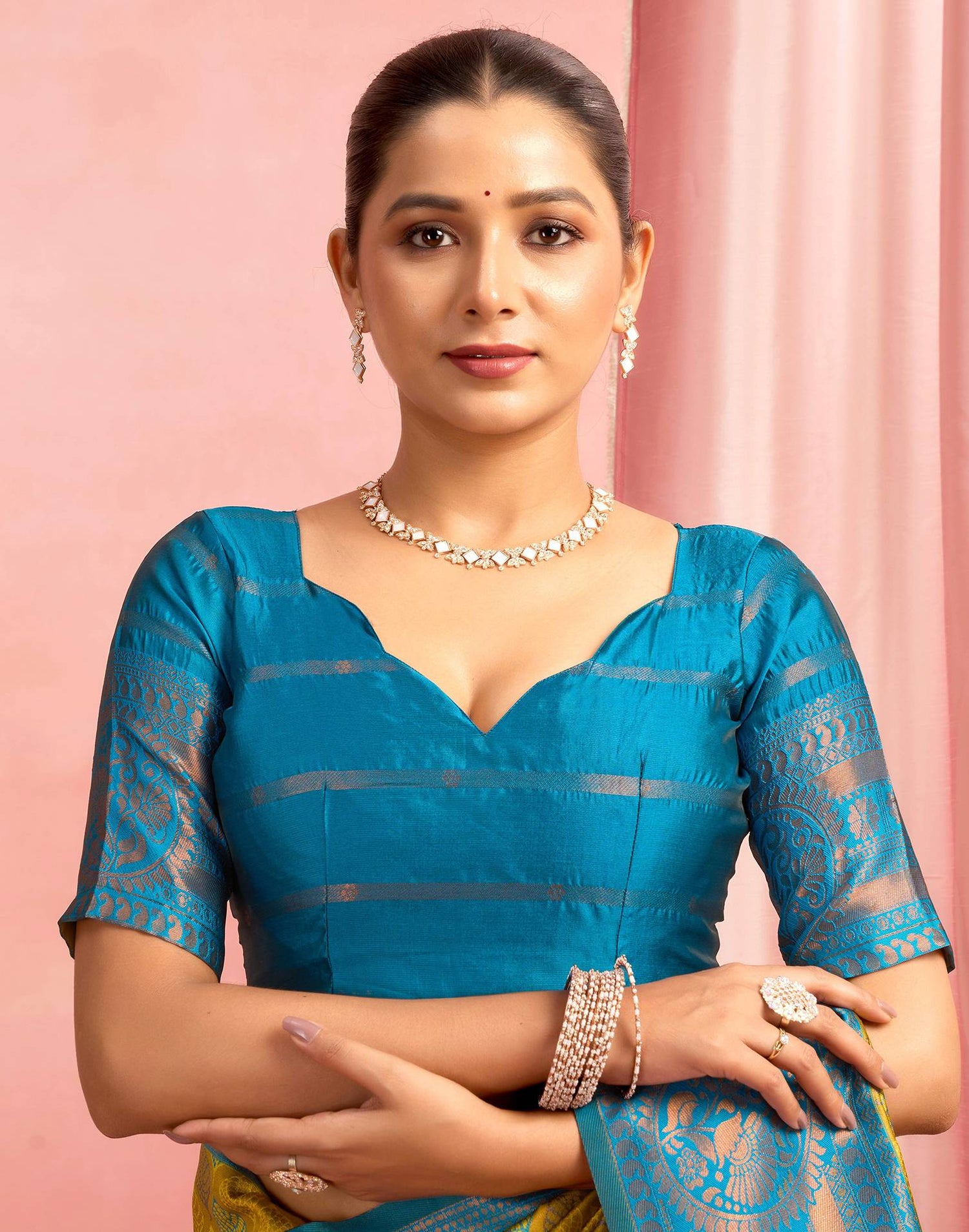 Mehandi Green Silk Woven Saree