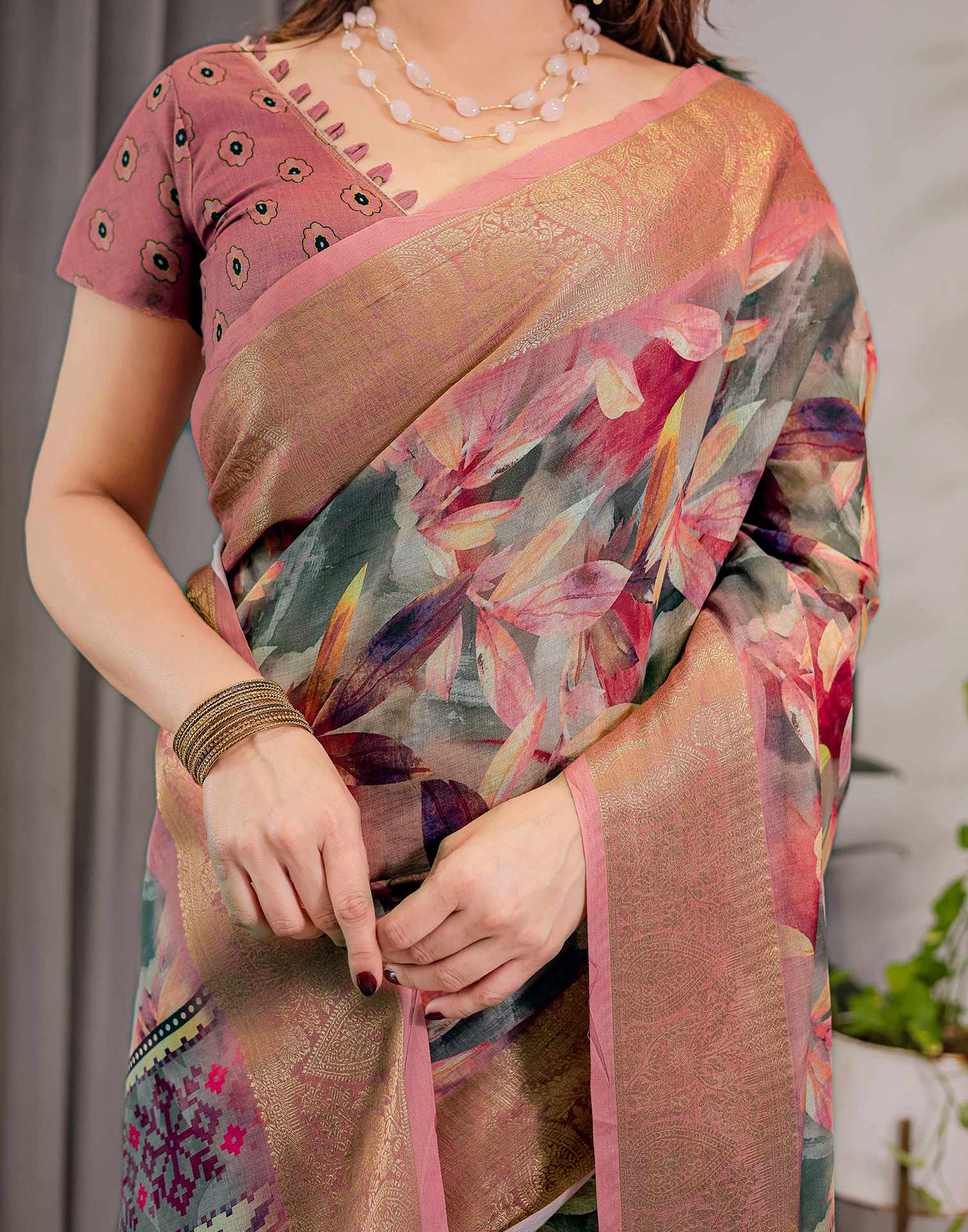 Dusty Pink Linen Printed Saree