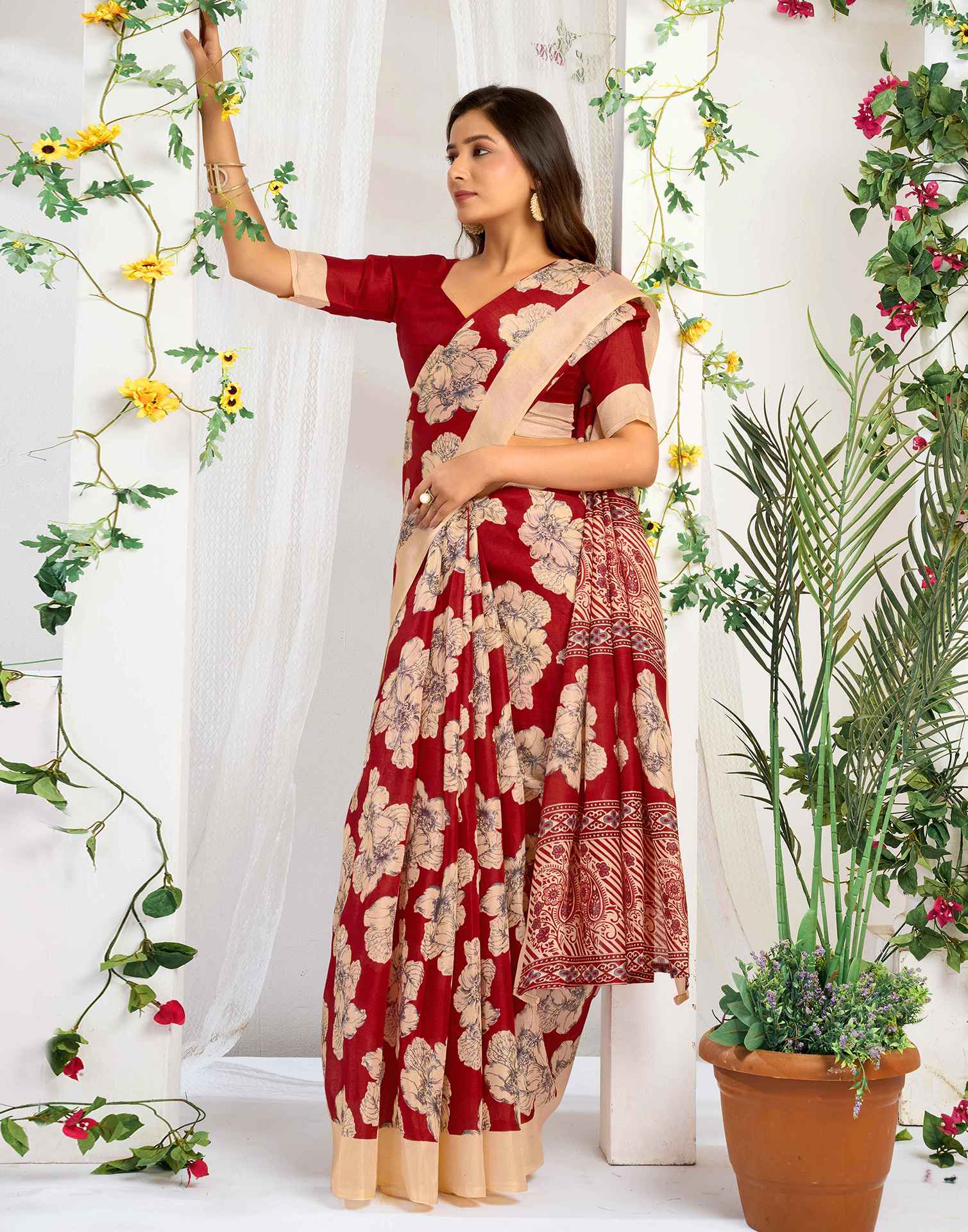 Red Cotton Floral Printed Saree