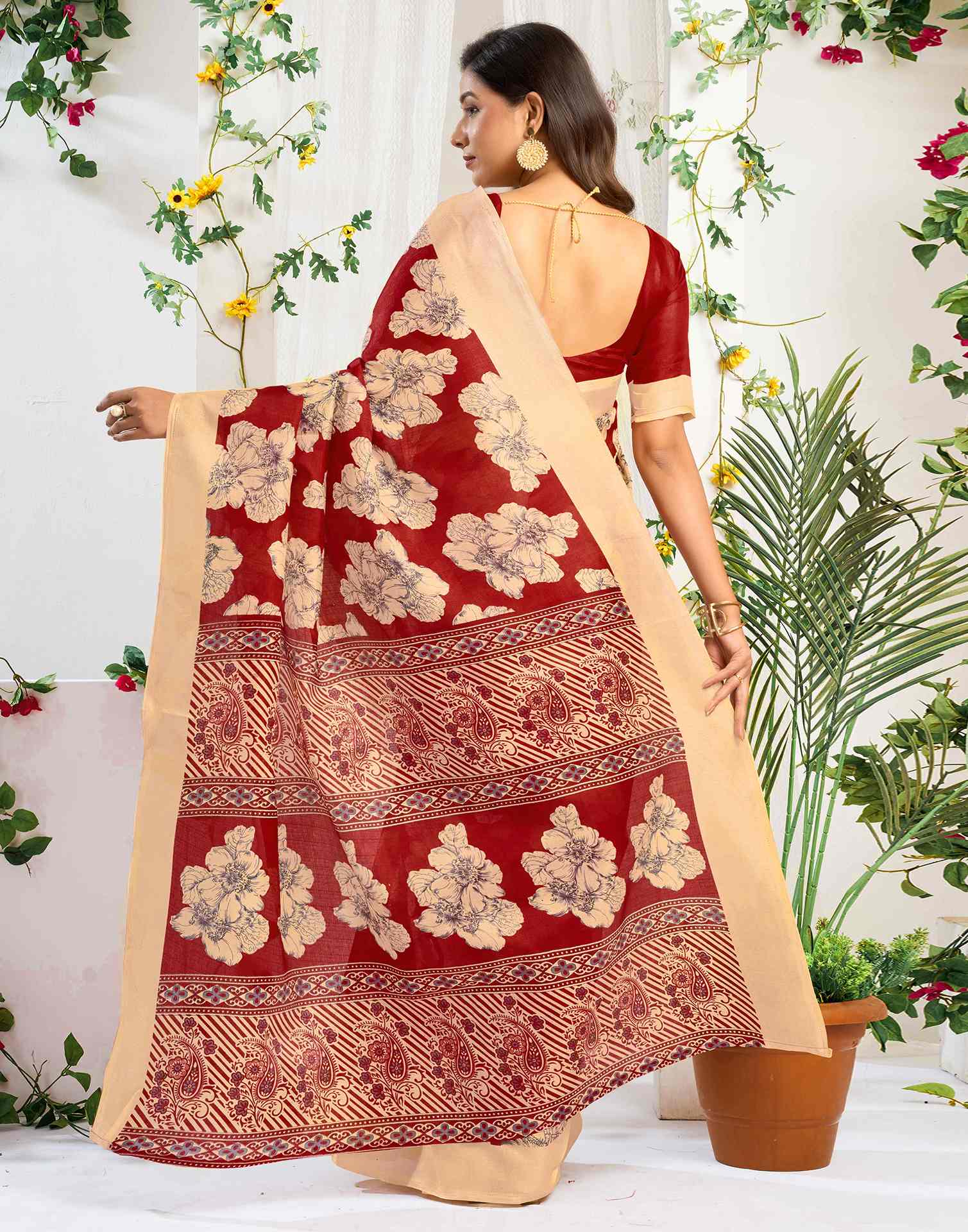 Red Cotton Floral Printed Saree