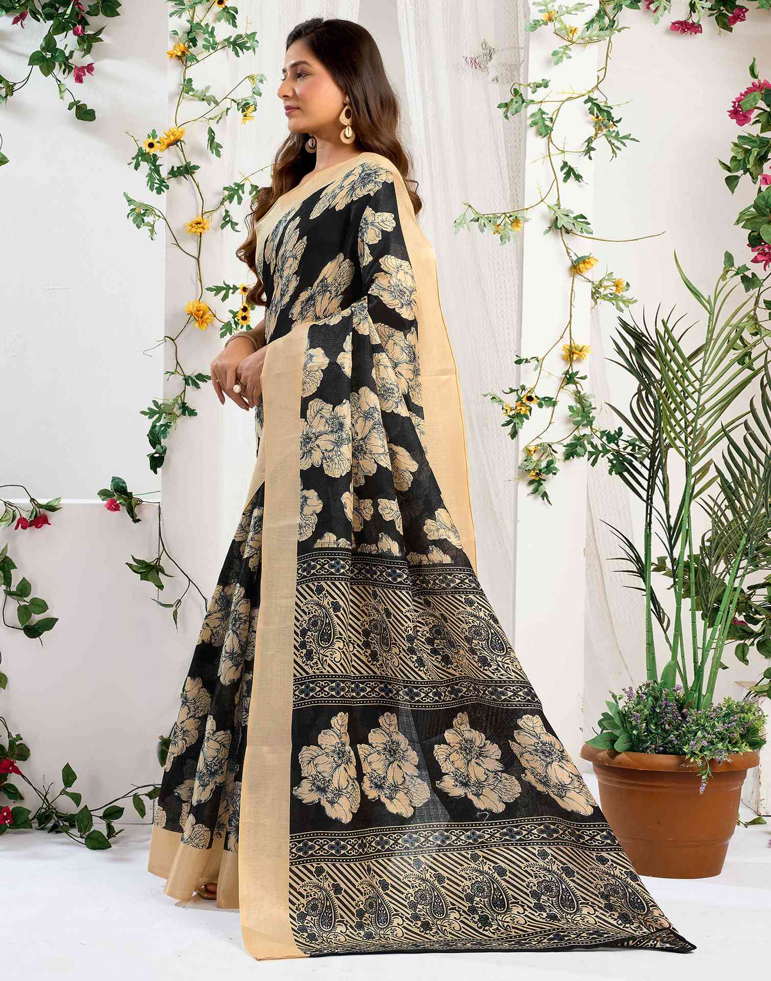 Black Cotton Floral Printed Saree