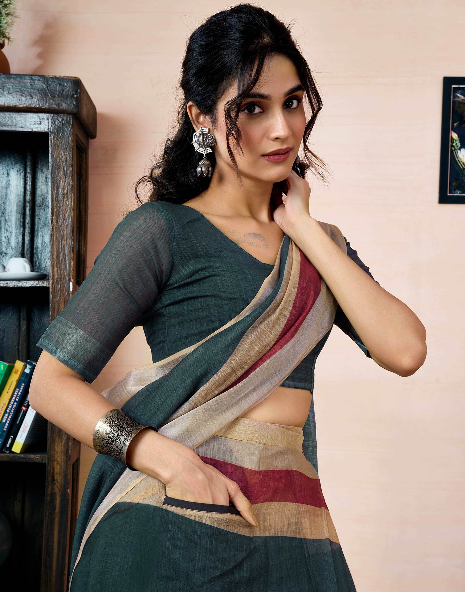 Ready To Wear Dark Grey Linen Printed Saree With Pocket