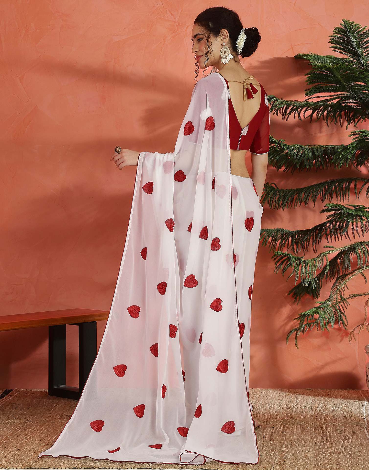 White Georgette Embroidery Saree