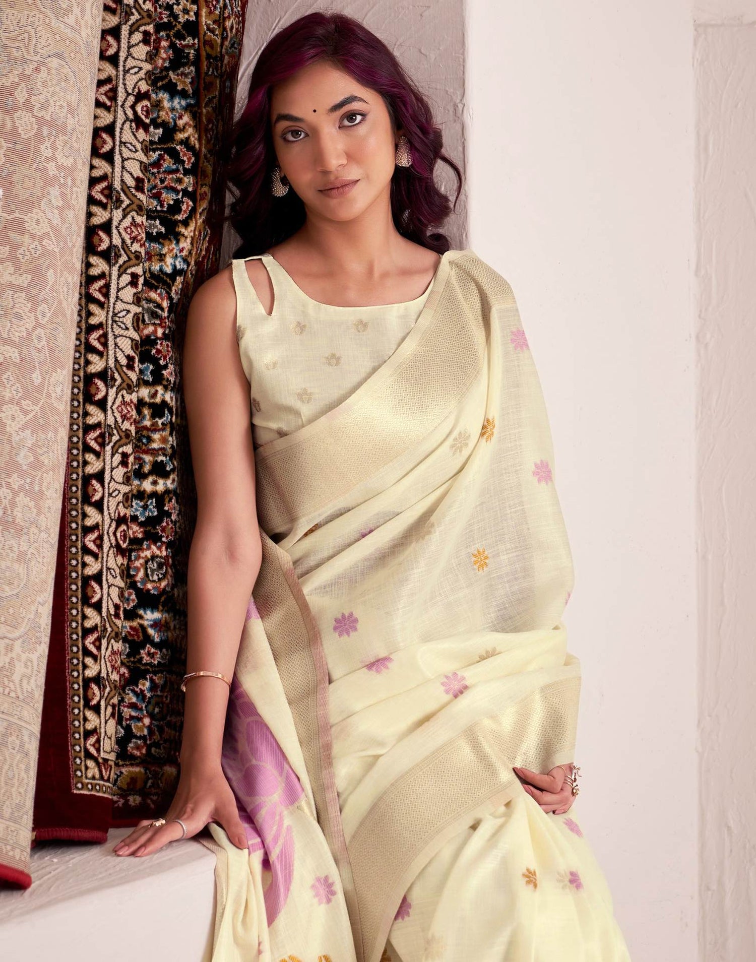 Cream Linen Woven Saree