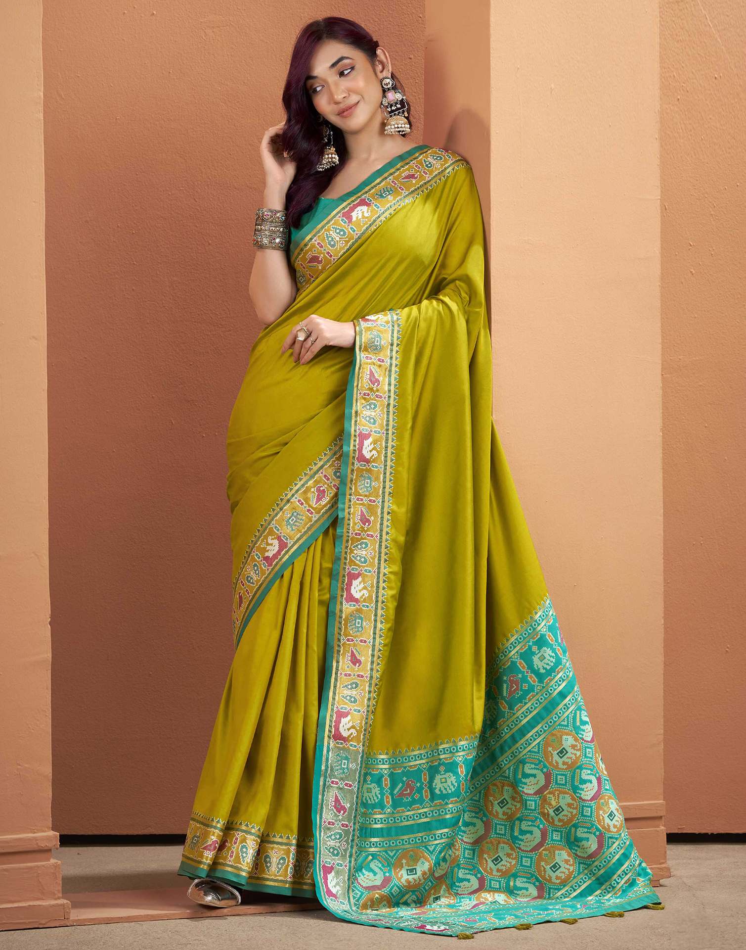 Mehandi Green Silk Woven Patola Saree