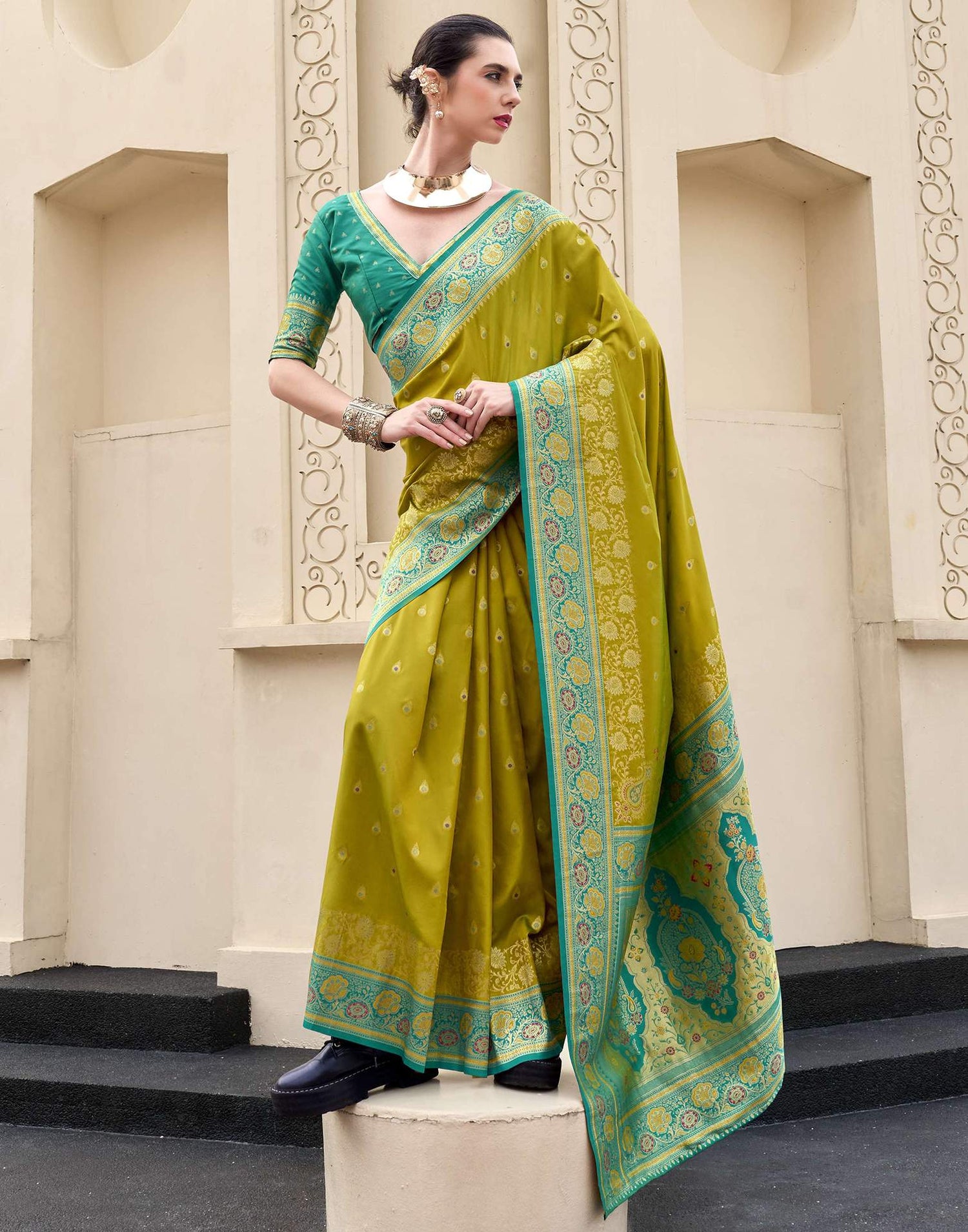 Mehandi Green Silk Woven Banarasi Saree