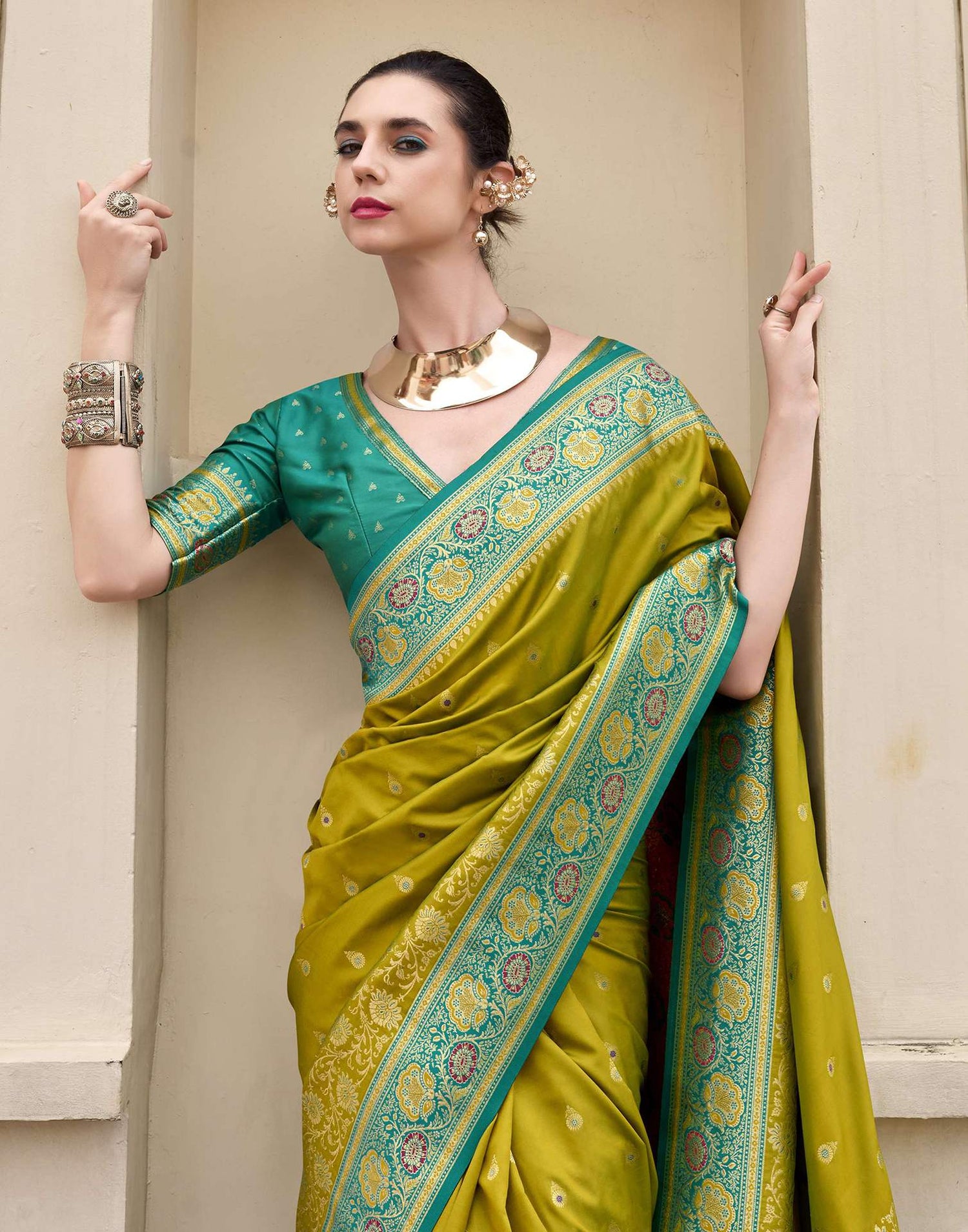 Mehandi Green Silk Woven Banarasi Saree