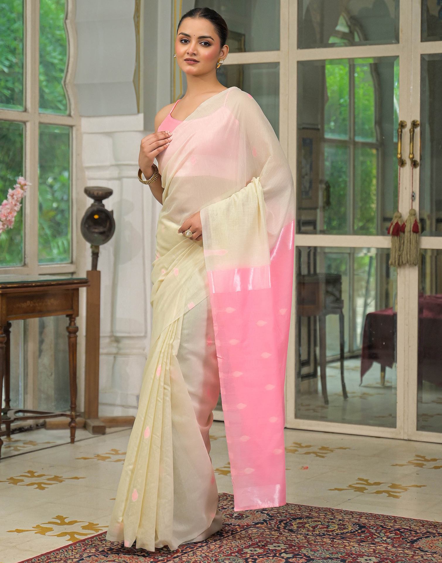 Cream. Pink Linen Woven Saree