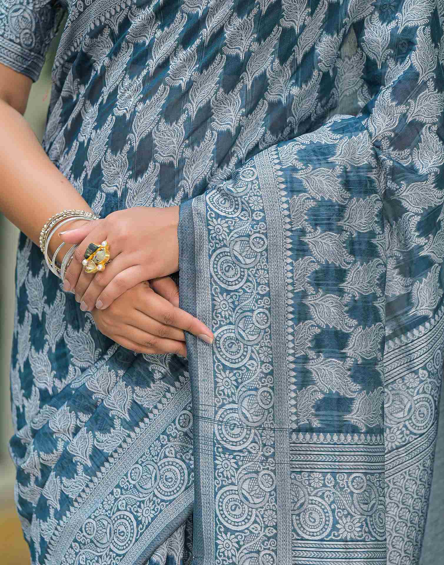 Rama Green Silk Woven Saree