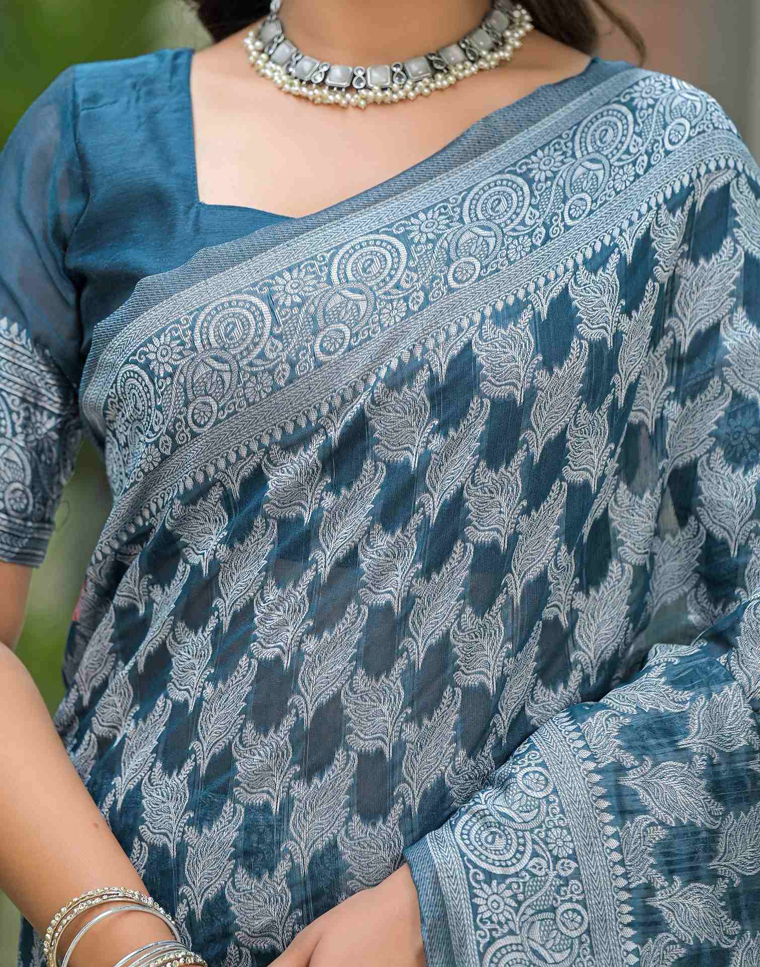 Rama Green Silk Woven Saree