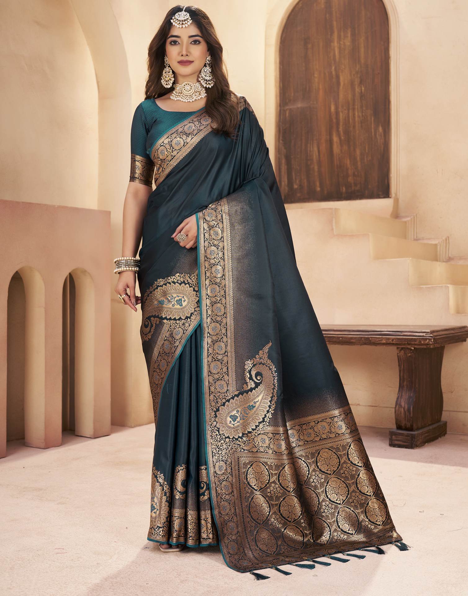 Rama Green Silk Woven Saree