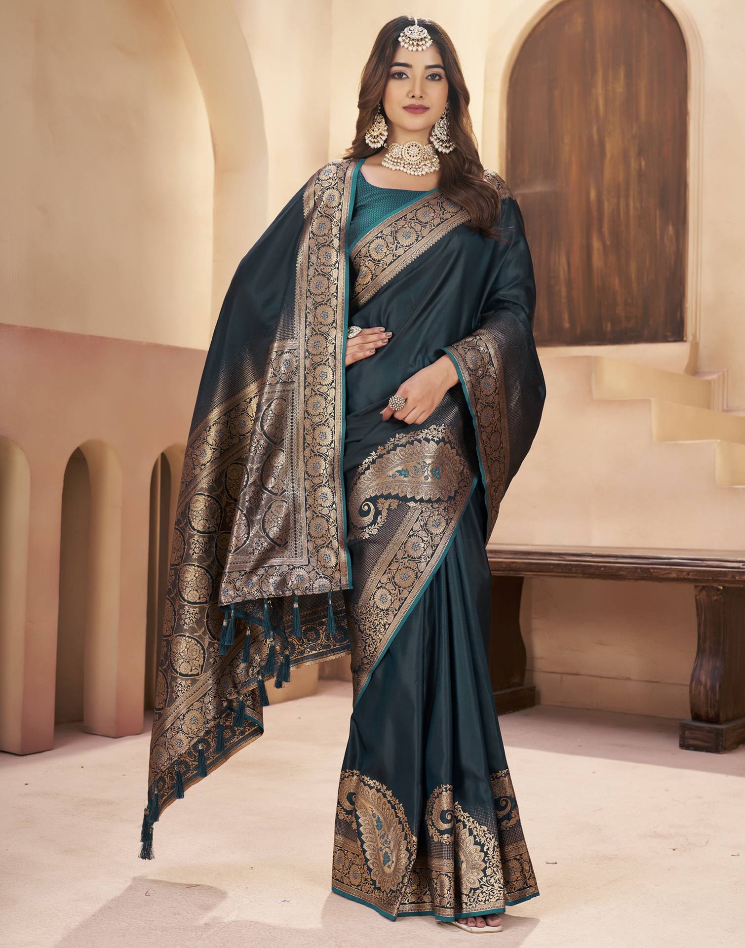 Rama Green Silk Woven Saree