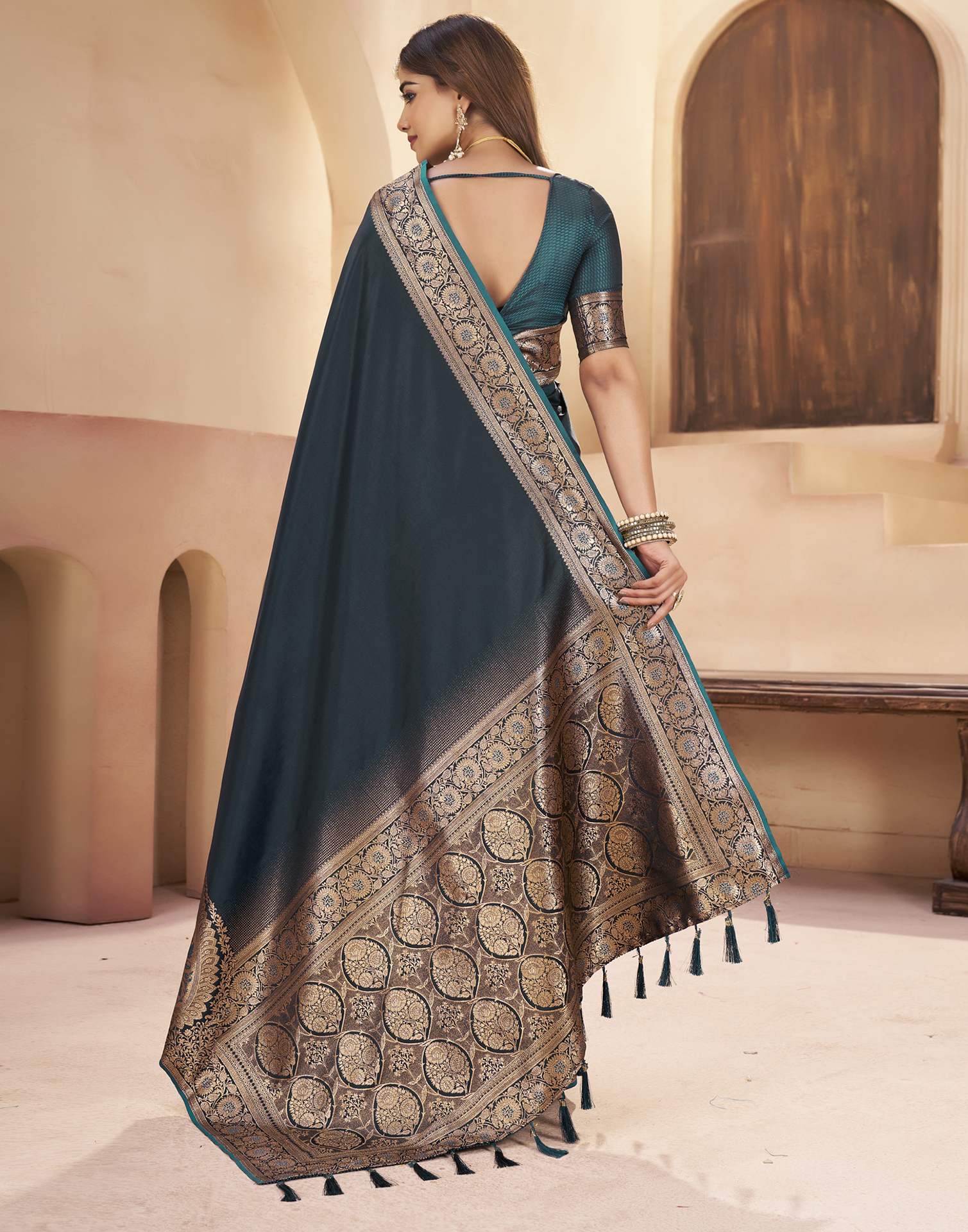 Rama Green Silk Woven Saree