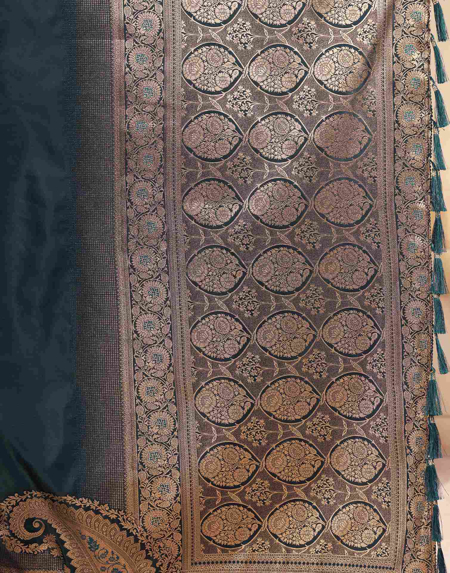 Rama Green Silk Woven Saree