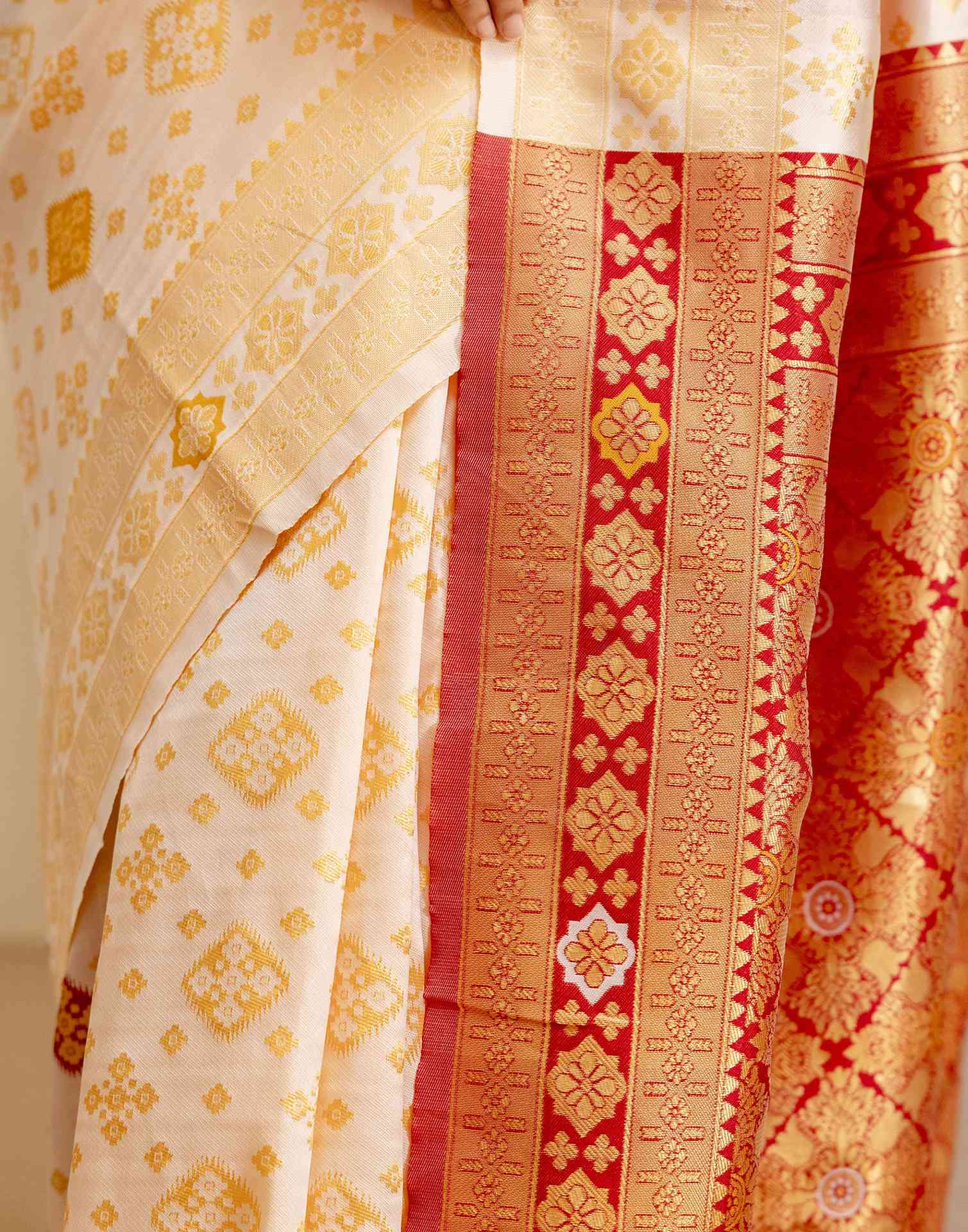 Off White Silk Woven Banarasi Saree