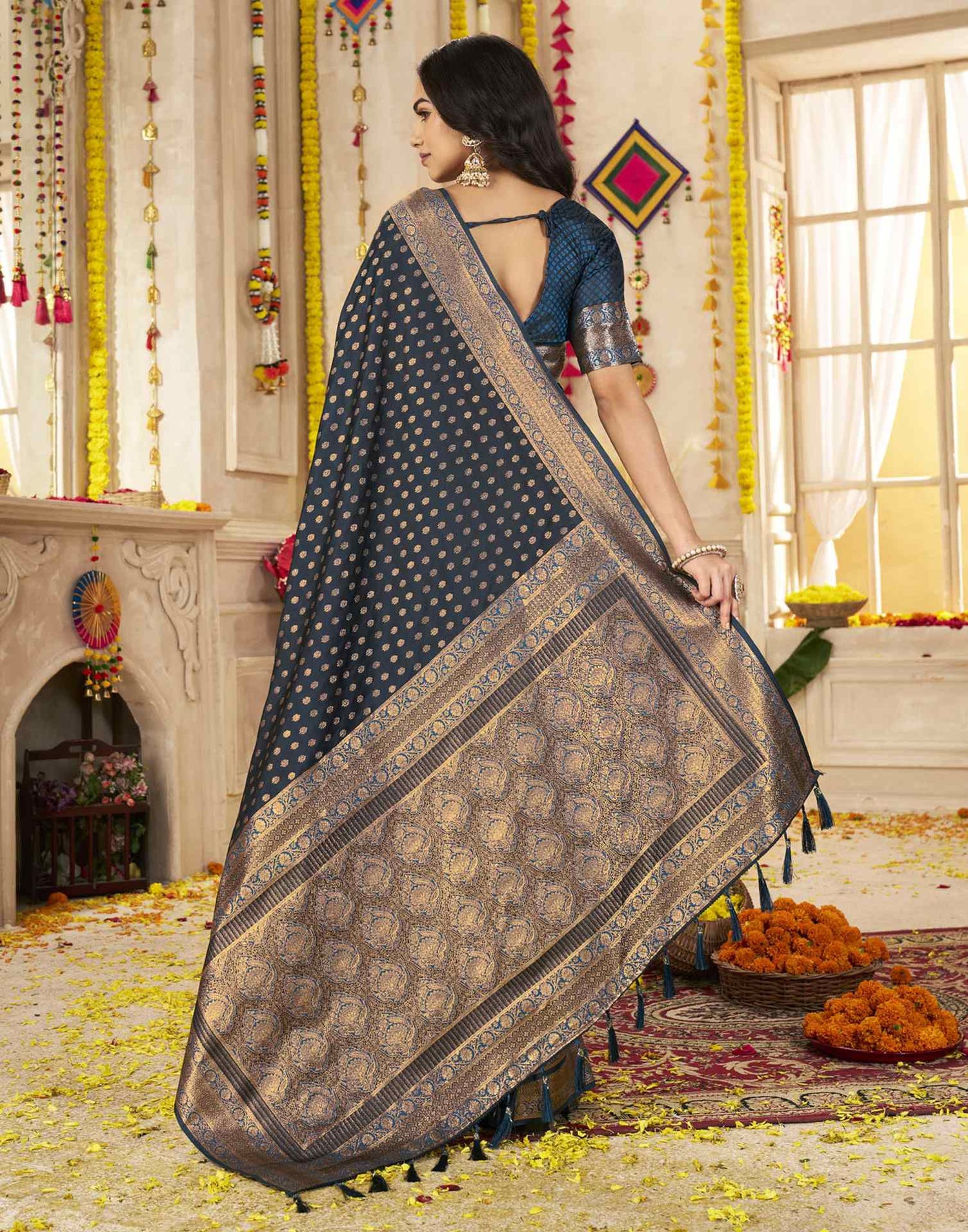 Dark Rama Green Silk Woven Banarasi Saree