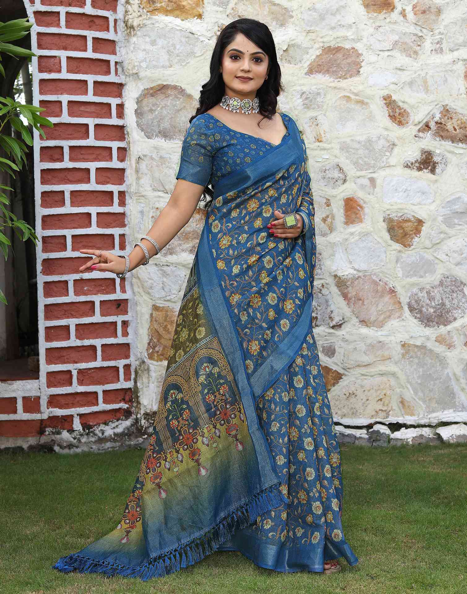 Blue Cotton Floral Printed Saree