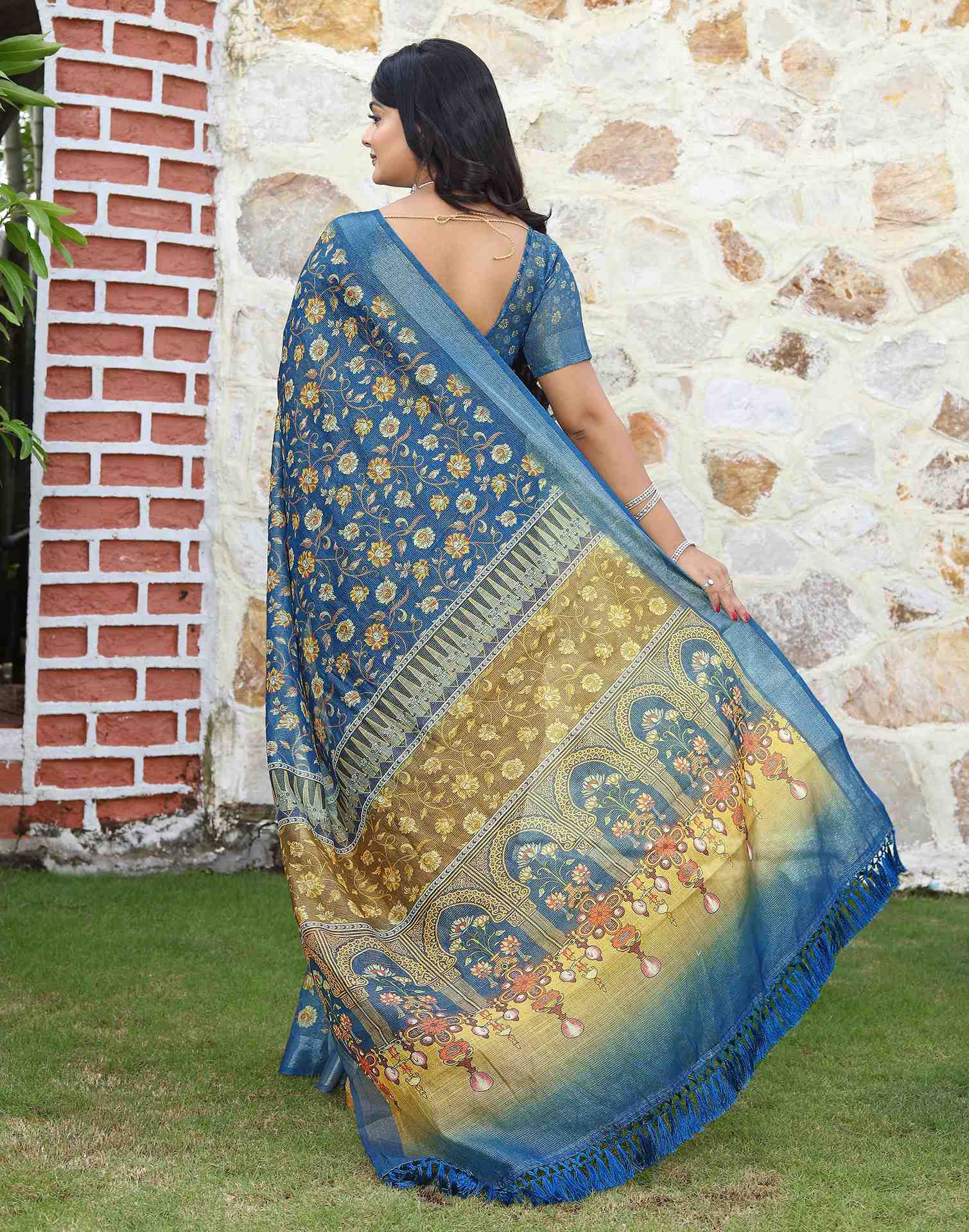 Blue Cotton Floral Printed Saree