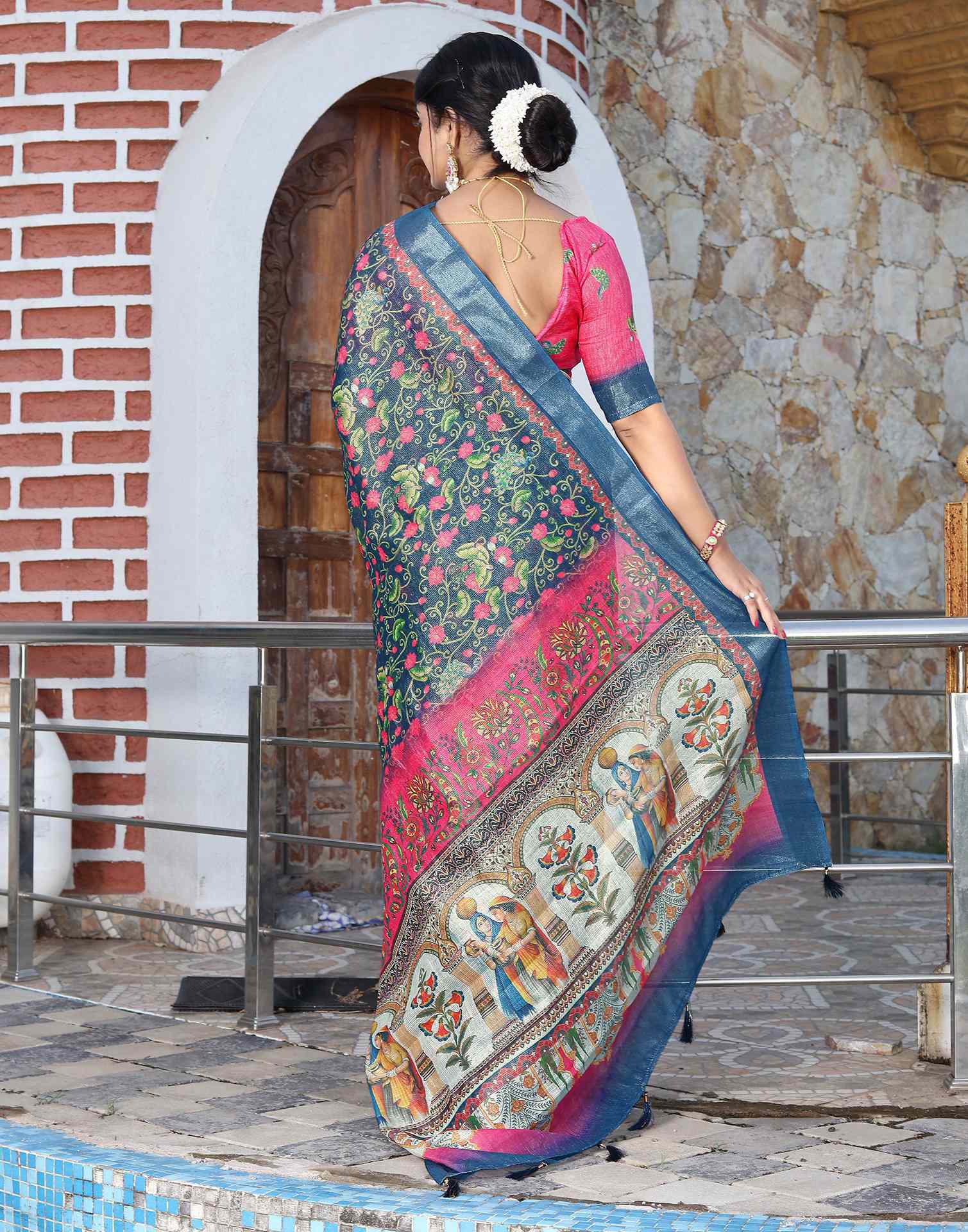 Blue Cotton Floral Printed Saree