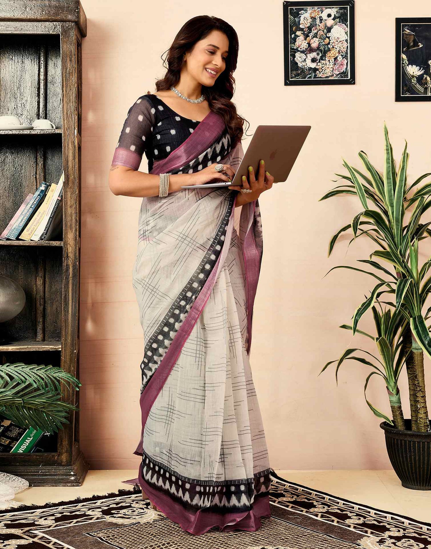 Ready To Wear White Linen Printed Saree With Pocket