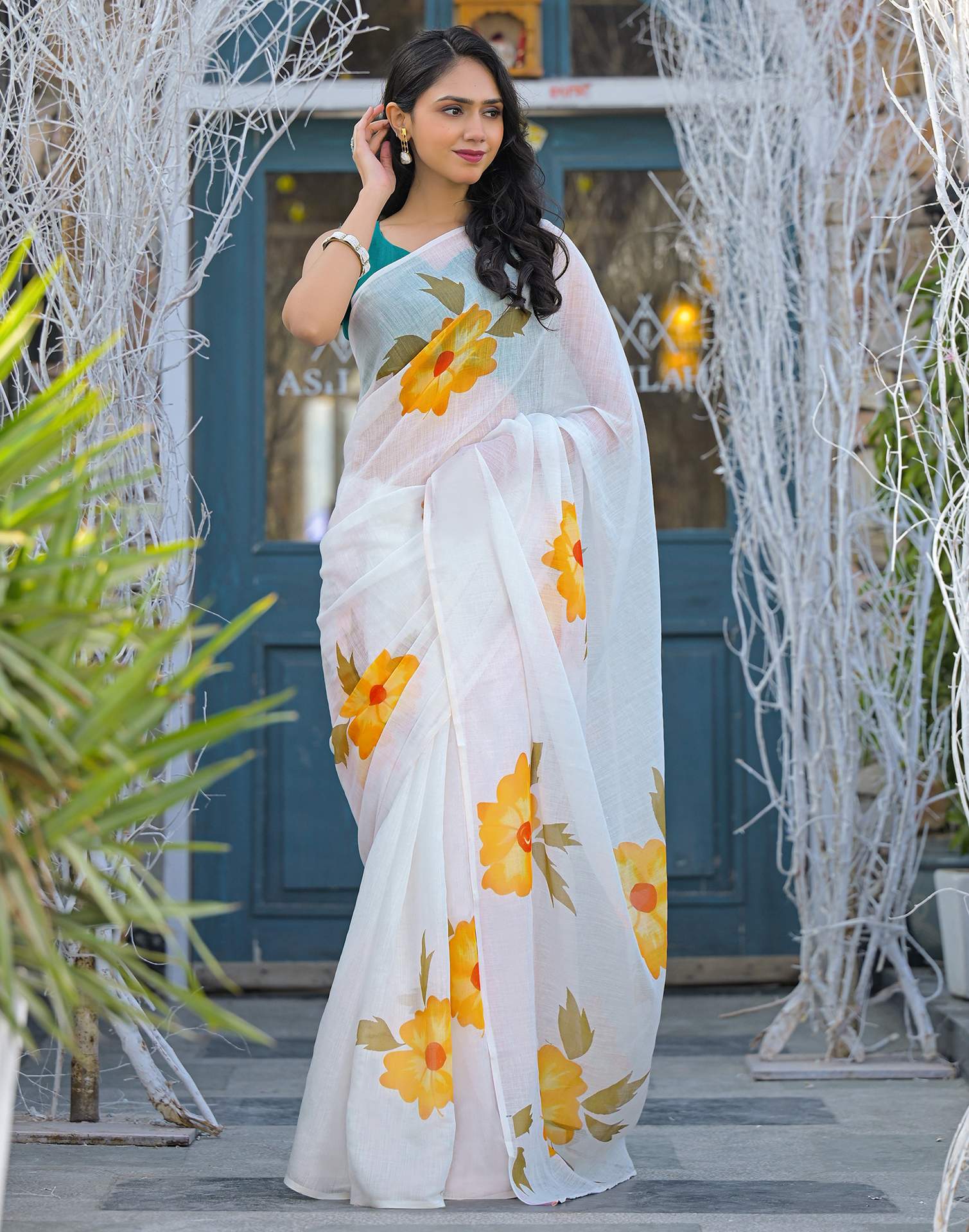 Holi White Linen Floral Printed Saree