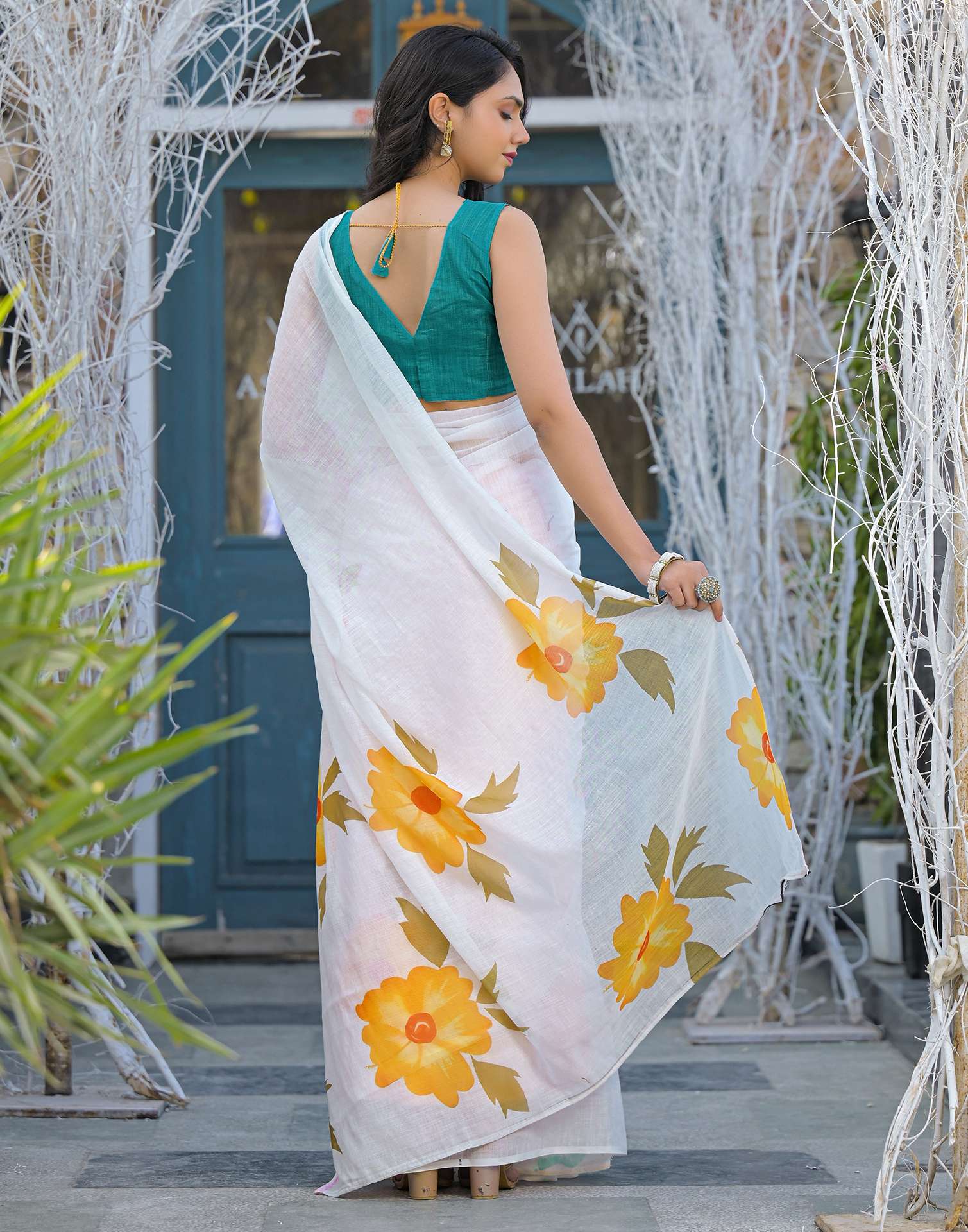 Holi White Linen Floral Printed Saree