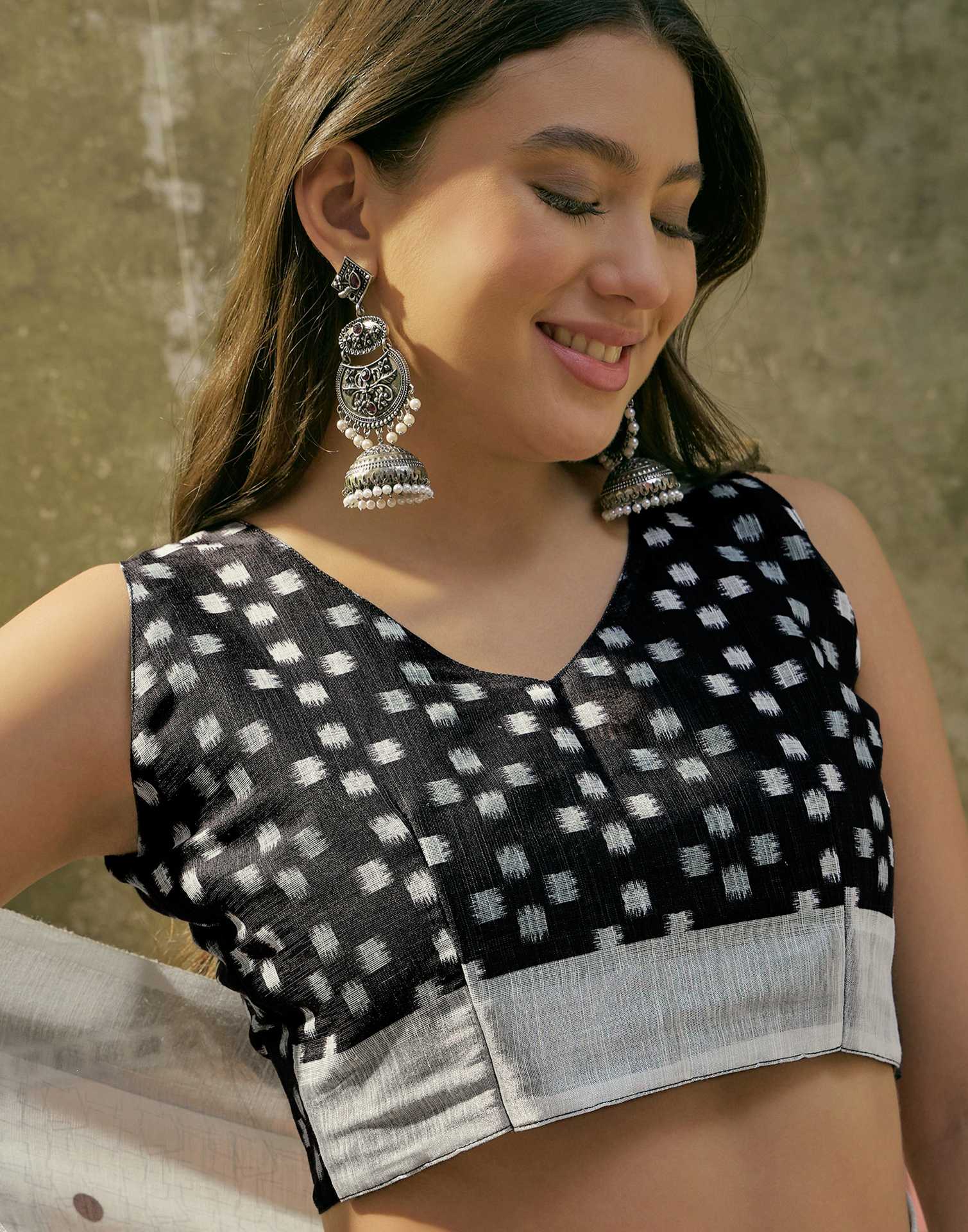 Off White Linen Floral Printed Saree