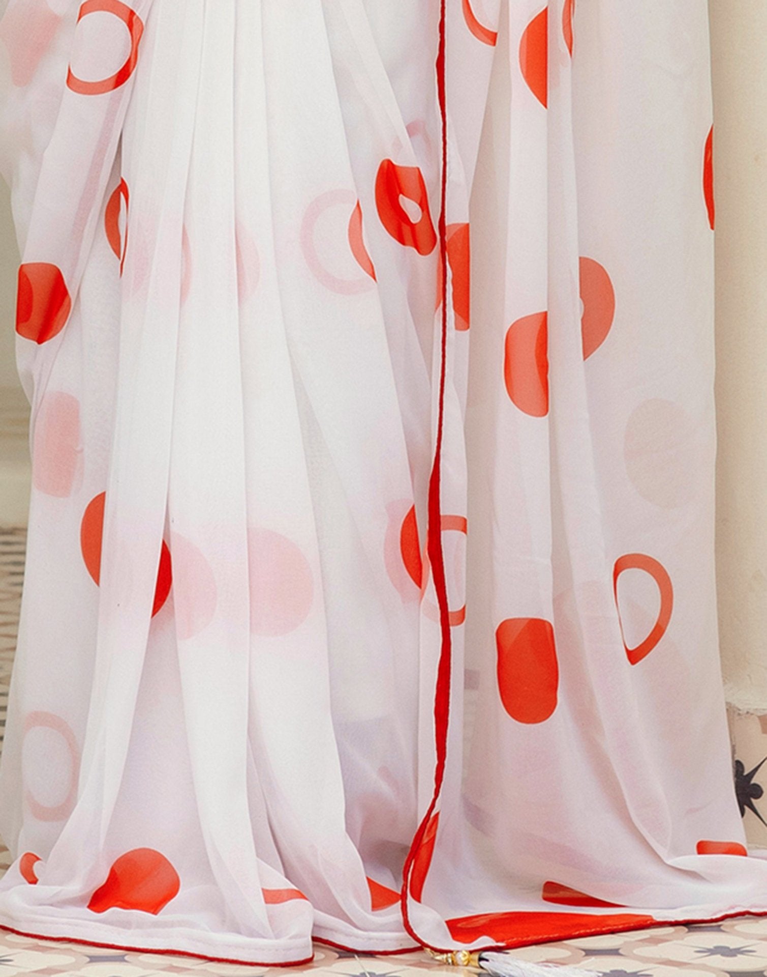 Ready To Wear White Georgette Printed Saree