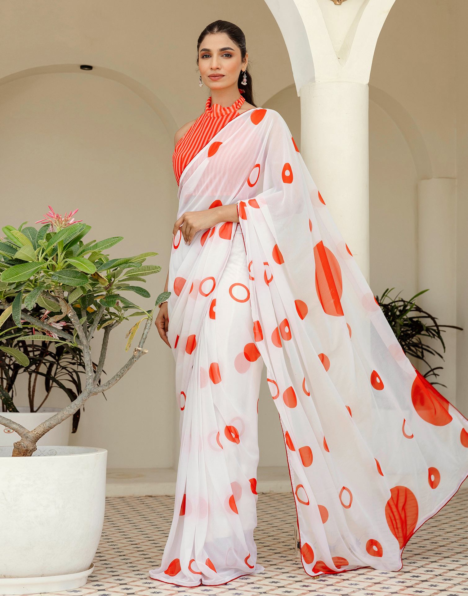 Ready To Wear White Georgette Printed Saree