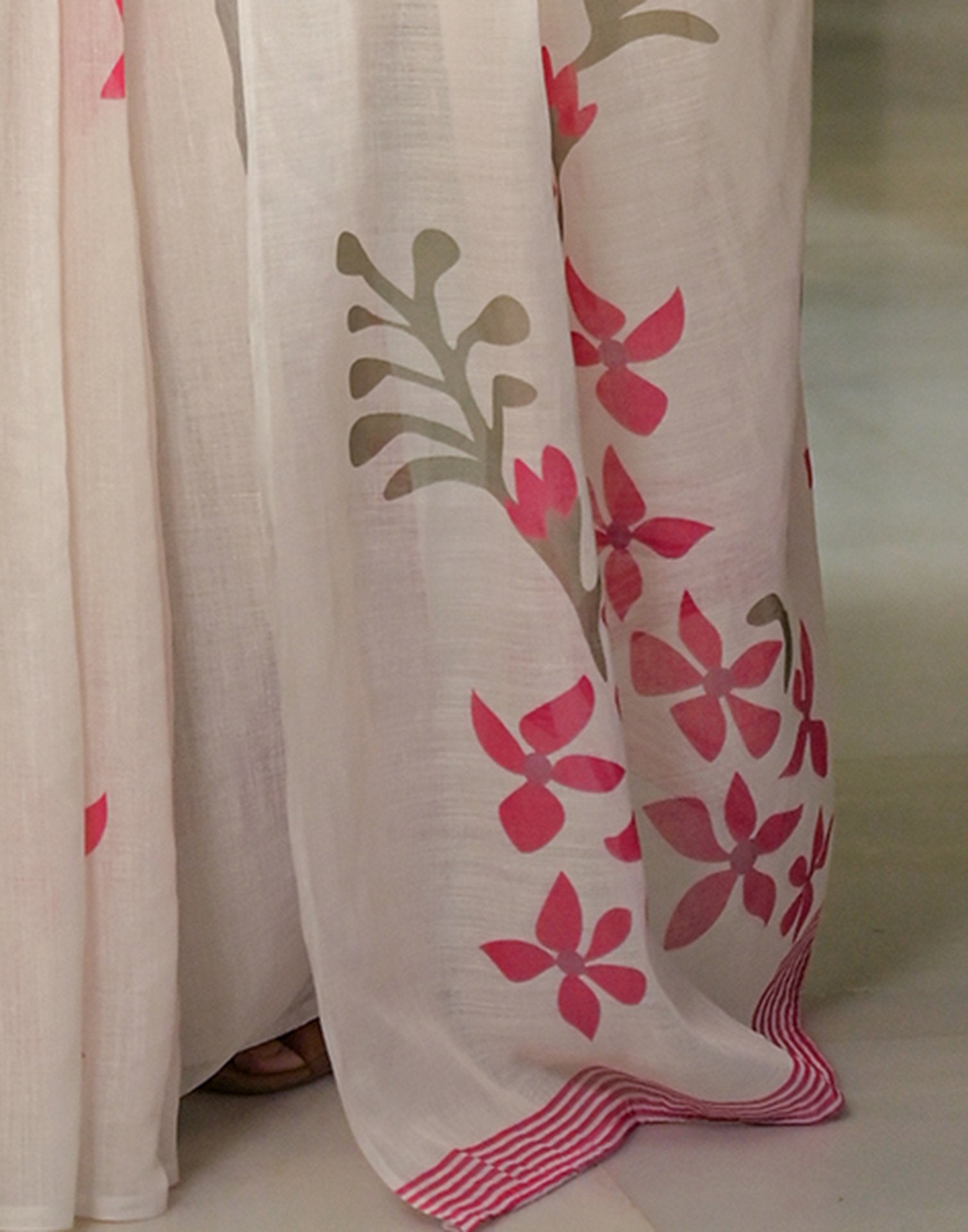 Beige Linen Floral Printed Saree